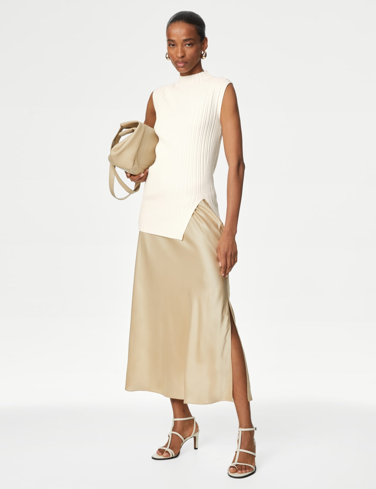 

Marks & Spencer Ribbed Funnel Neck Split Hem Knitted Top (FEMALE, IVORY, 16)