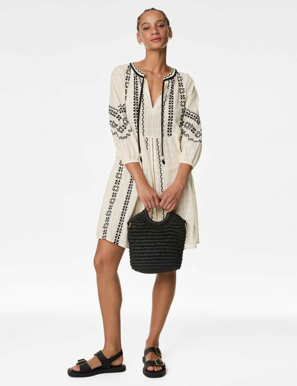 

Marks & Spencer Pure Cotton Embroidered Tie Neck Mini Kaftan (FEMALE, BLACK MIX, L)