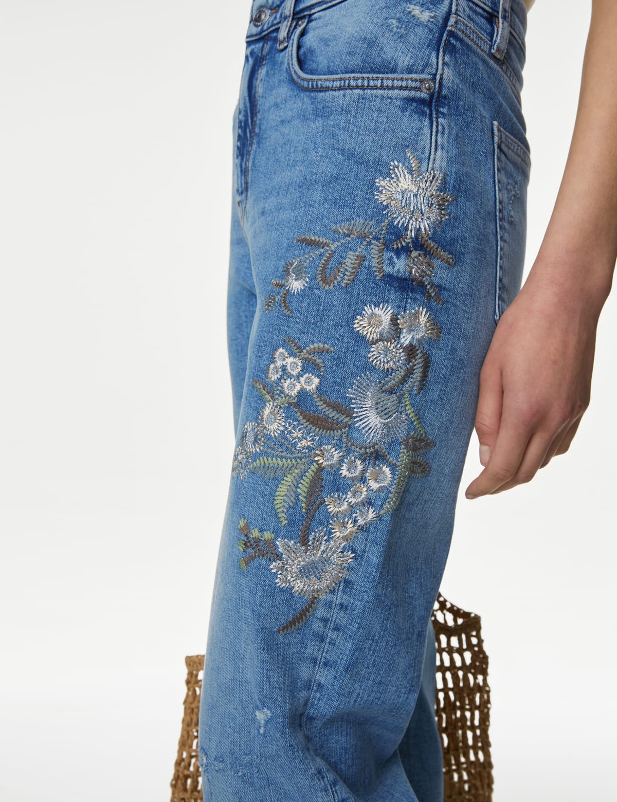 

Marks & Spencer Boyfriend Embroidered Ankle Grazer Jeans (FEMALE, MEDIUM INDIGO, 20-REG)