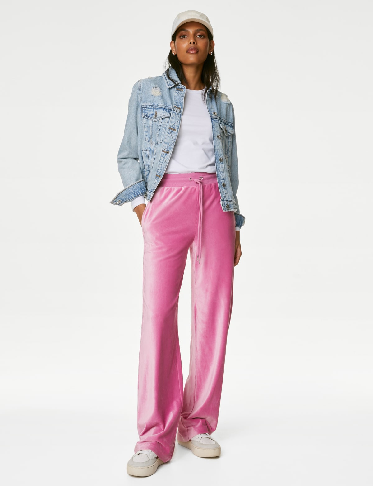 

Marks & Spencer Velour Wide Leg Joggers (FEMALE, BRIGHT ROSE, 18-SHT)