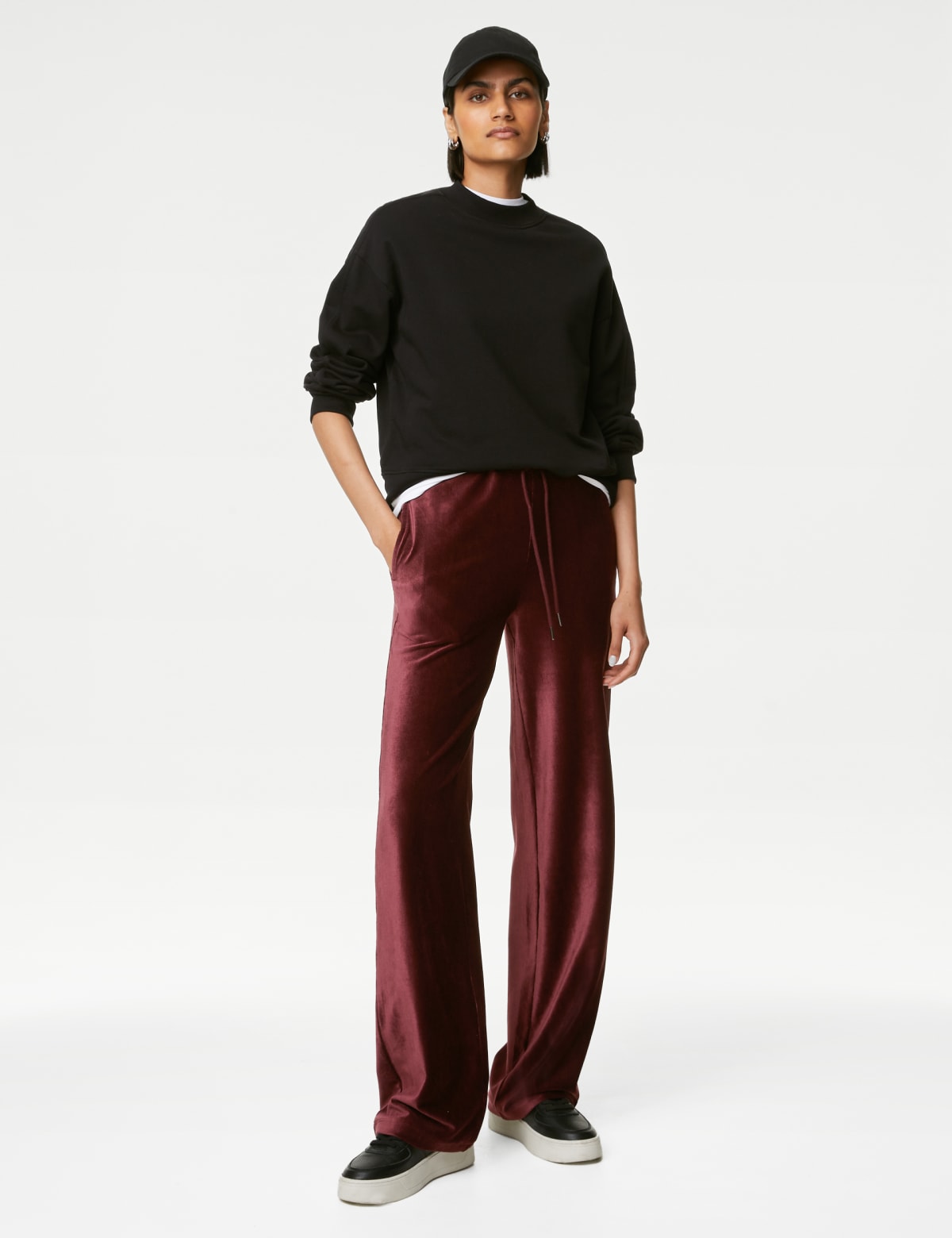 

Marks & Spencer Velour Wide Leg Joggers (FEMALE, BURGUNDY, 20-REG)