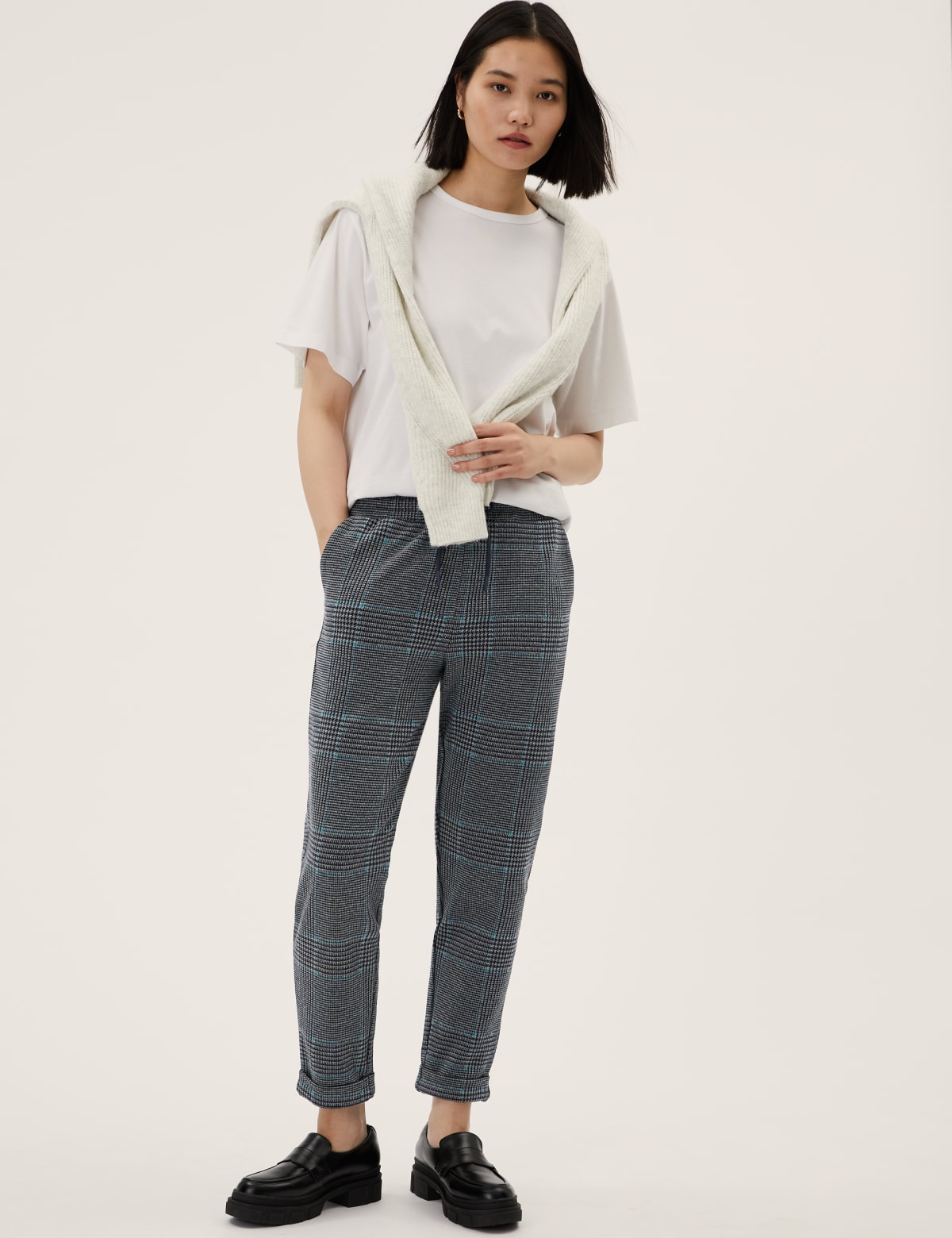 

Marks & Spencer Jersey Checked Tapered Trousers (FEMALE, GREY MIX, 8-REG)