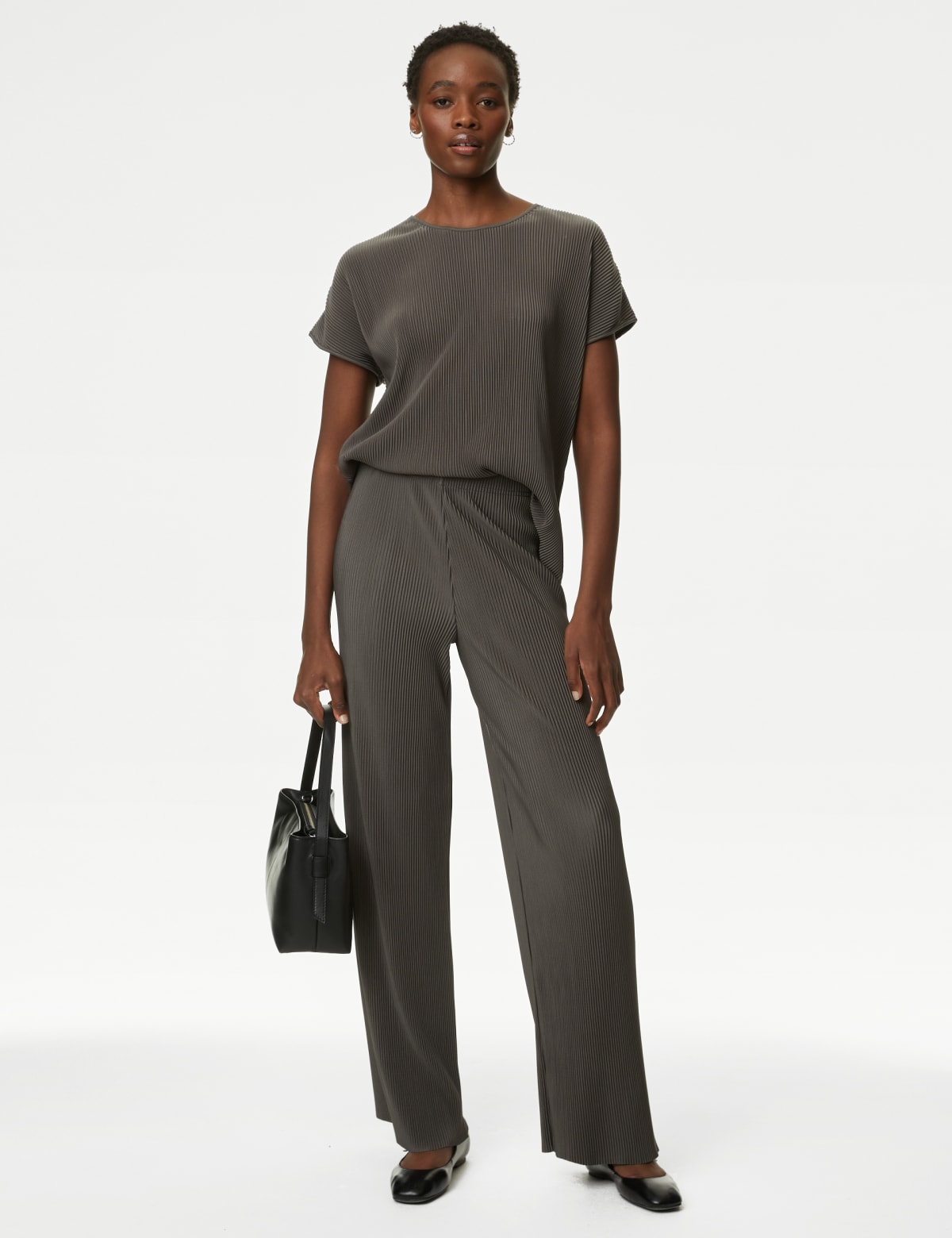 

Marks & Spencer Plisse Wide Leg Trousers (FEMALE, DARK KHAKI, 6-REG)