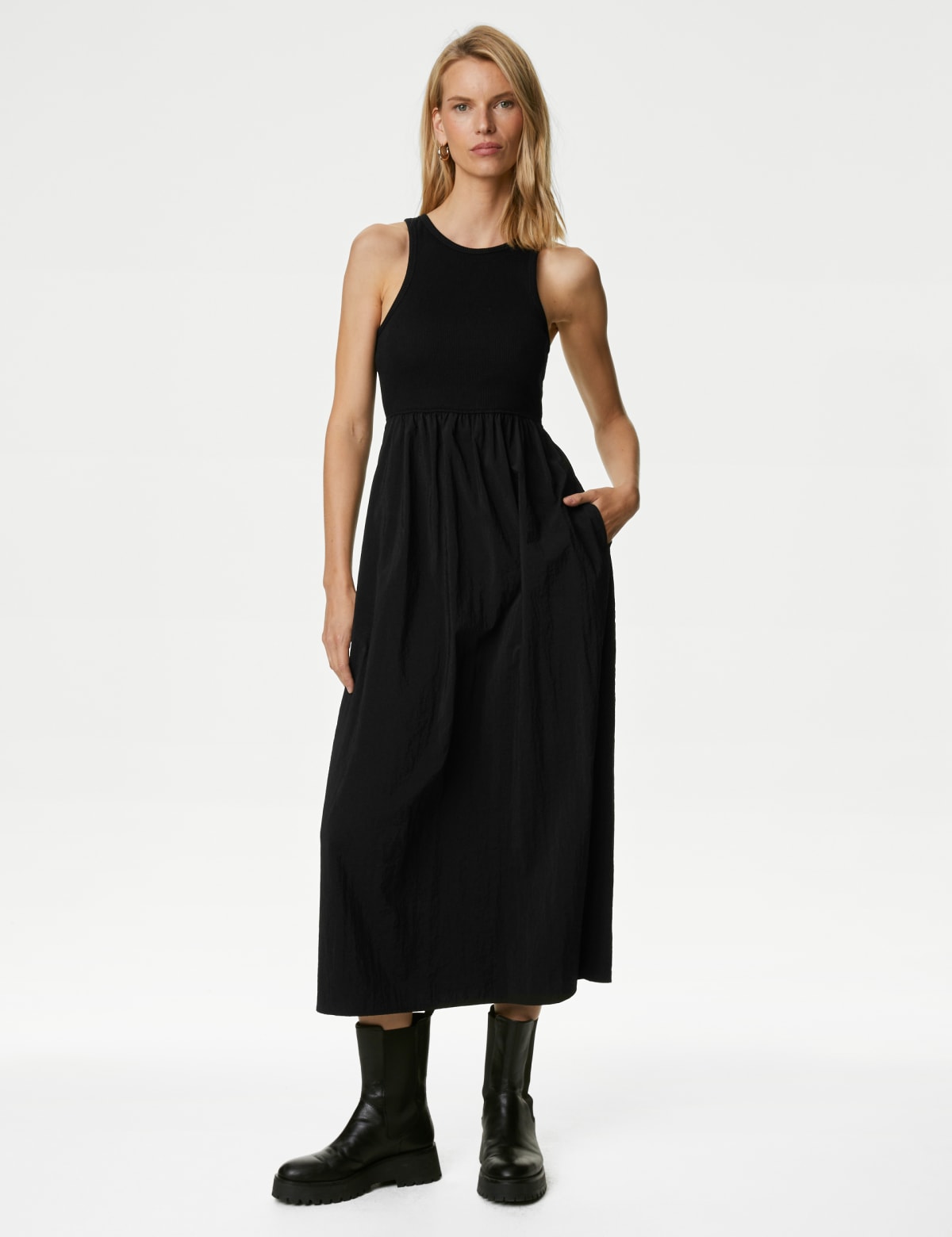 

Marks & Spencer Jersey Round Neck Midi Waisted Dress (FEMALE, BLACK, 12-PET)