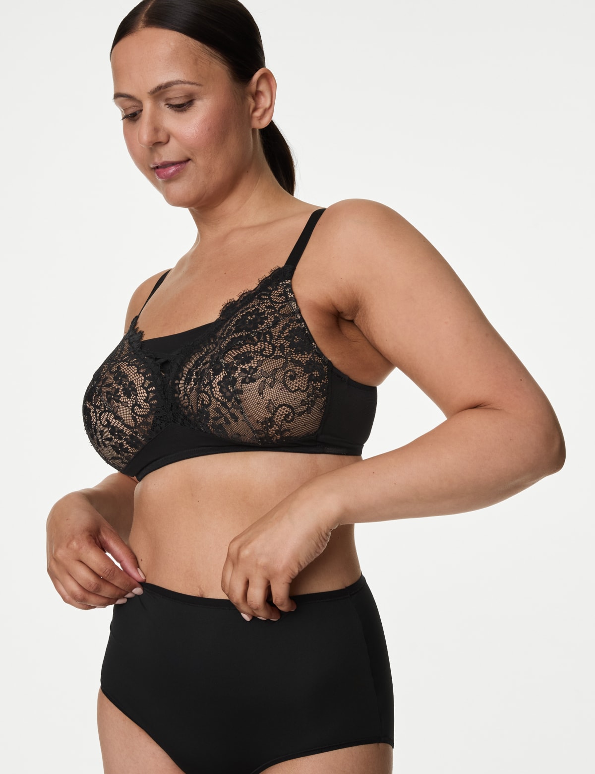 

Marks & Spencer Lace Non Wired Post Surgery Bra A-E (FEMALE, BLACK, 36-C)