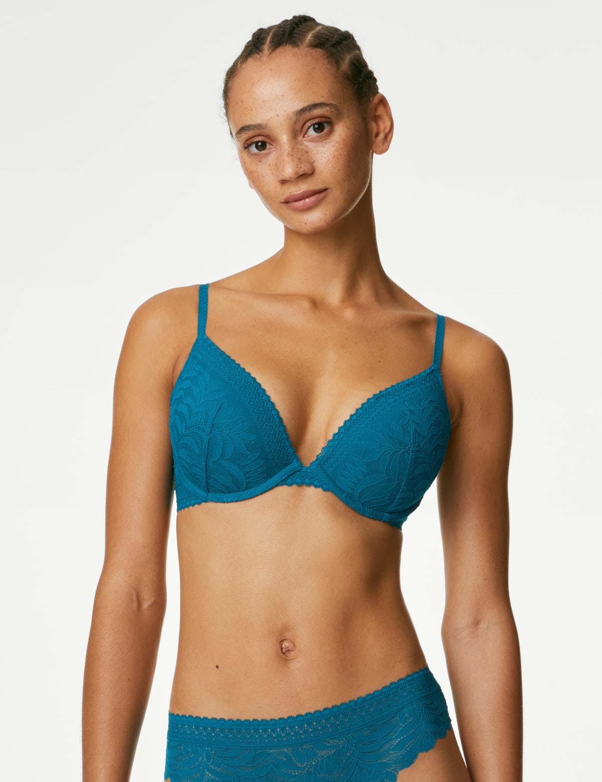 

Marks & Spencer Flexifit™ Lace Wired Push-Up Bra A-E (FEMALE, WINTER TURQ, 34-B)