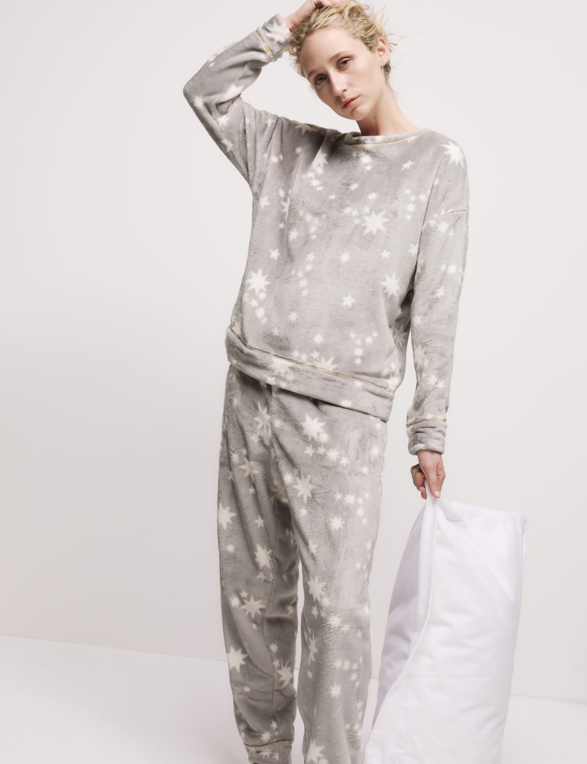 

Marks & Spencer Fleece Printed Pyjama Set (FEMALE, GREY MIX, S)