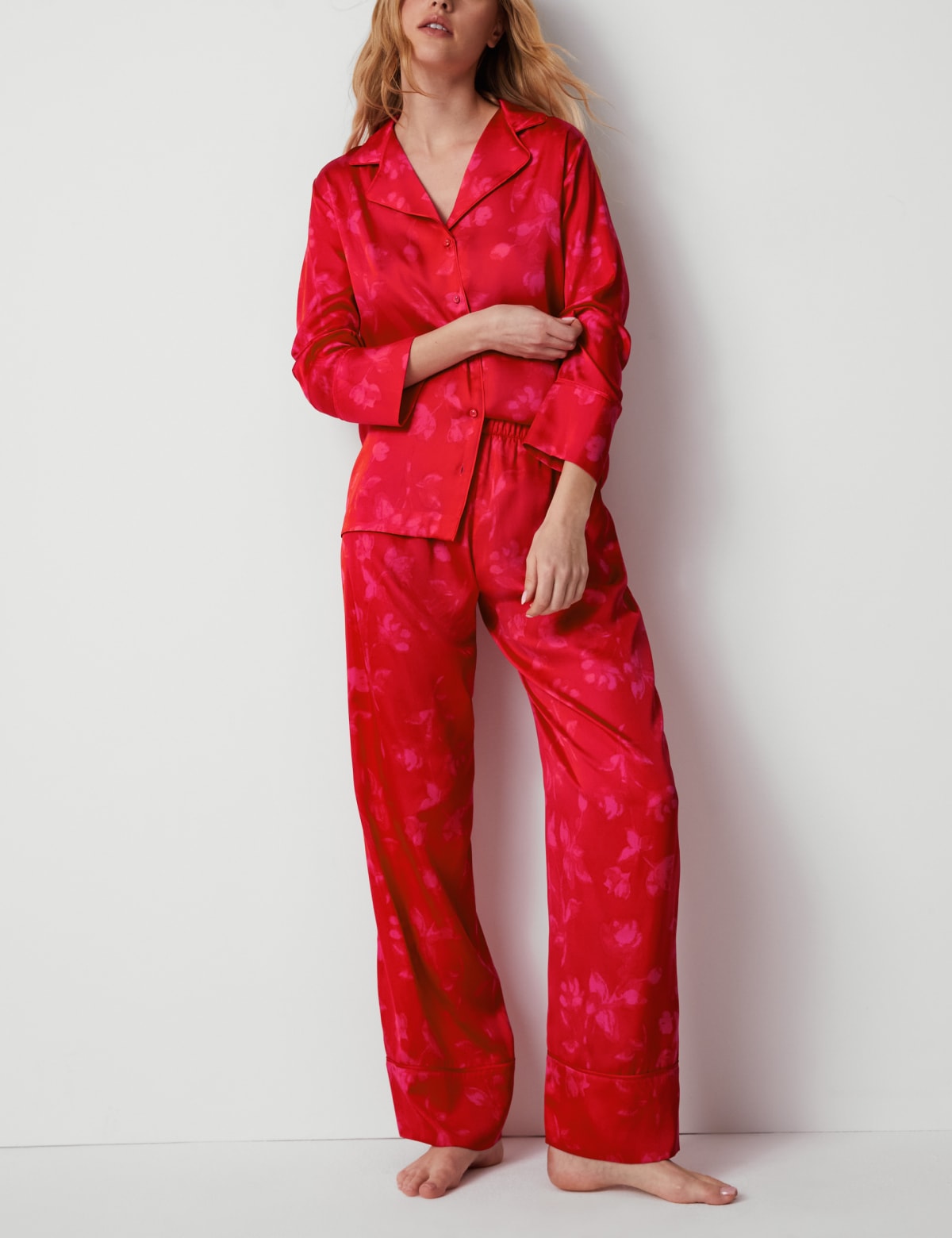 

Marks & Spencer Dream Satin™ Printed Pyjama Set (FEMALE, RED MIX, 10)