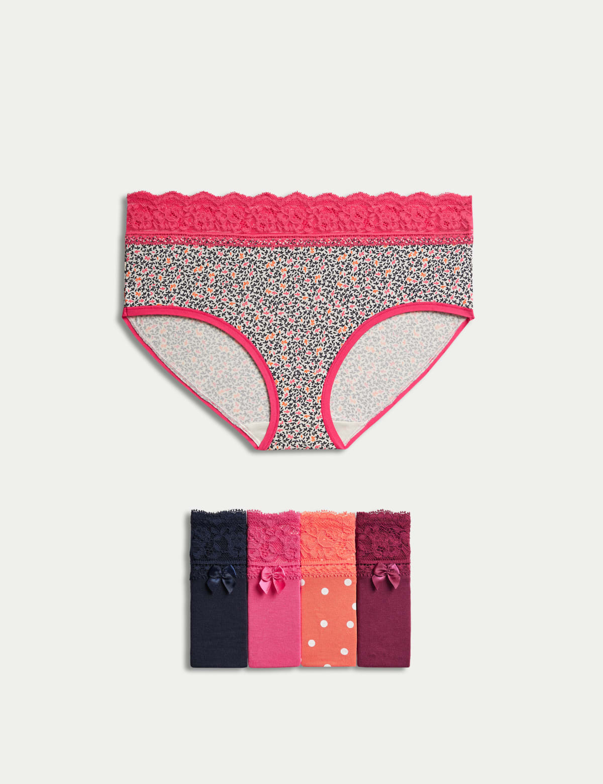 

Marks & Spencer High Rise Laced Shorts (FEMALE, BRIGHT PINK MIX, 14)