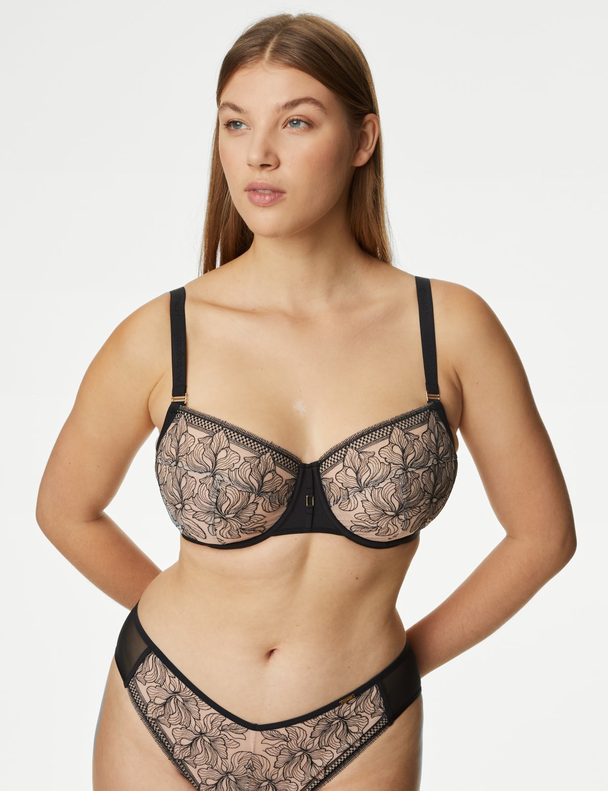 

Marks & Spencer Osaka Embroidery Wired Balcony Bra F-H (FEMALE, BLACK MIX, 36-F)