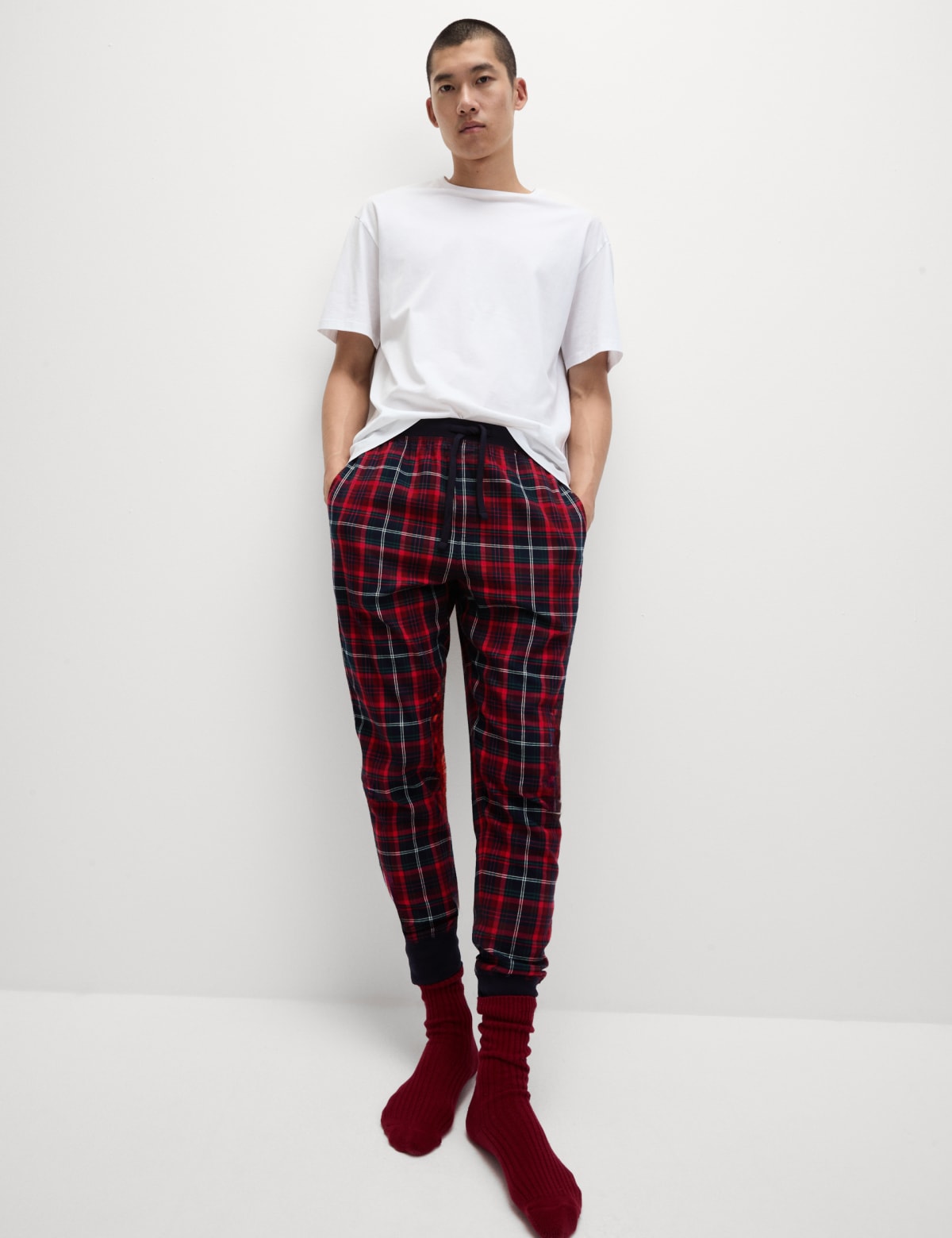 

Marks & Spencer Brushed Cotton Rich Checked Jogger Bottoms (MALE, RED MIX, L)