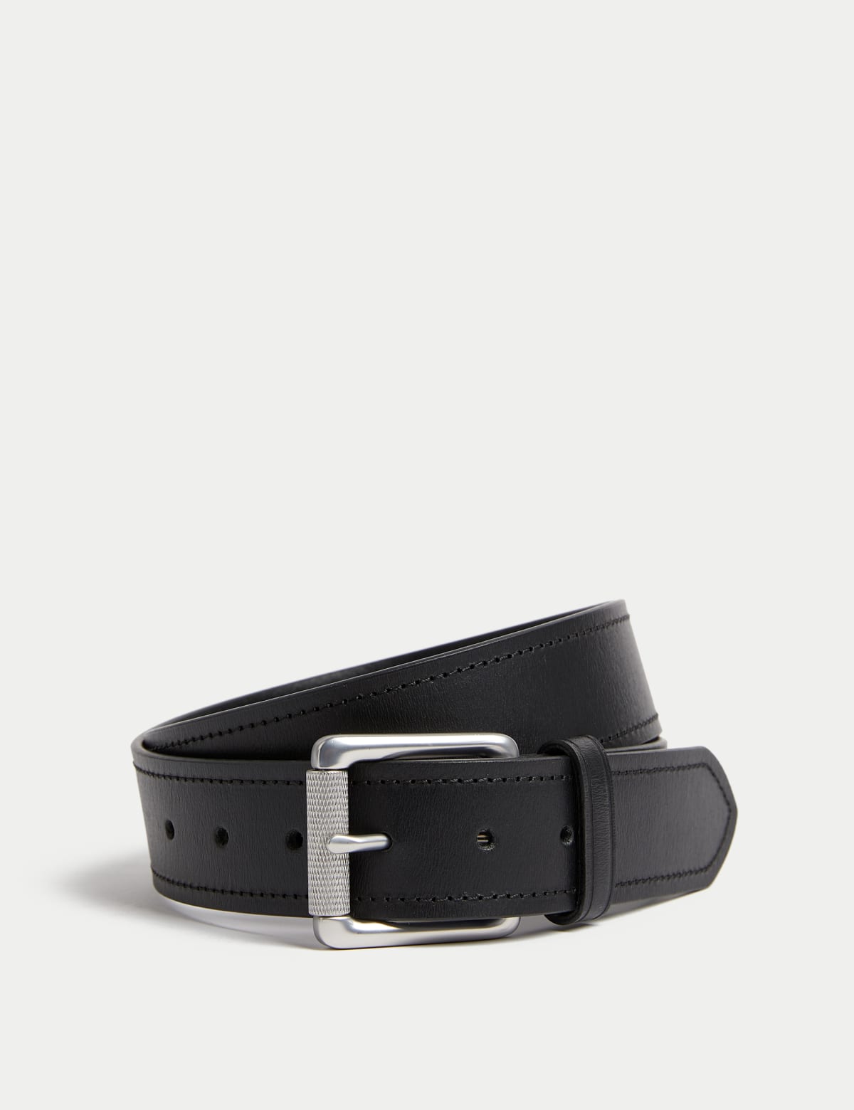 

Marks & Spencer Leather Stitch Detail Belt (MALE, BLACK, 42-44)