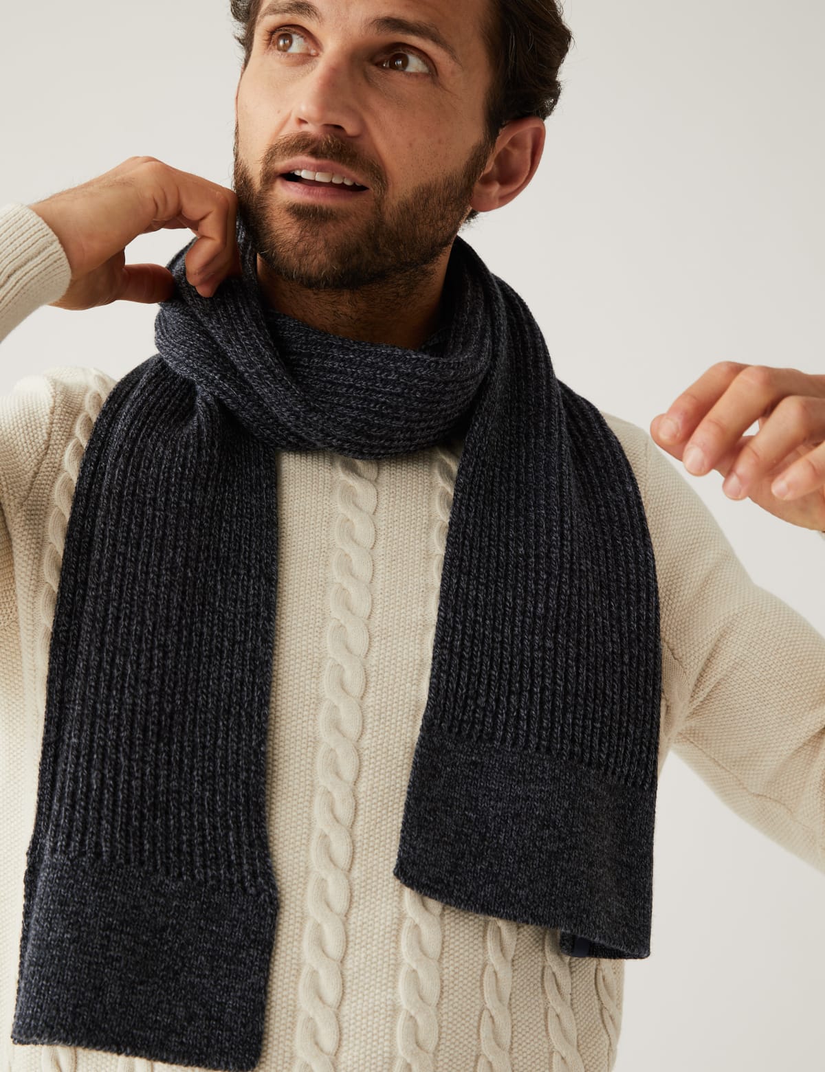 

Marks & Spencer Knitted Textured Scarf (MALE, CHARCOAL MIX)