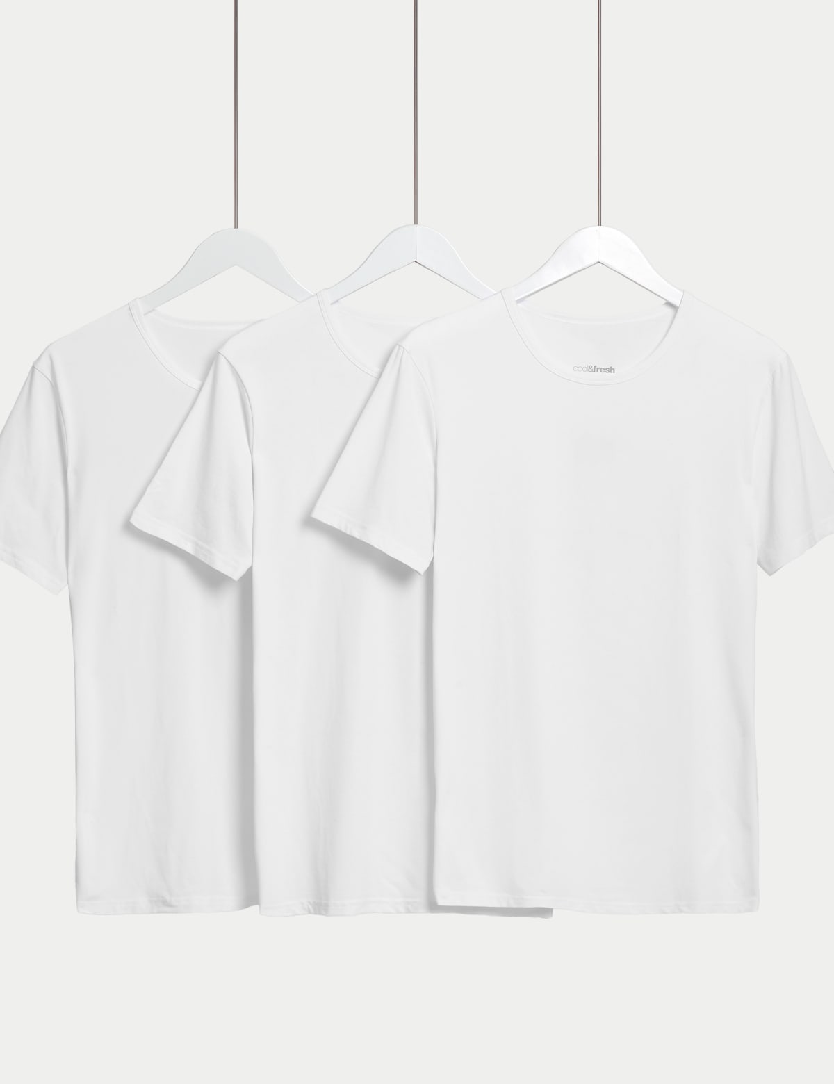 

Marks & Spencer 3pk Cool & Fresh™ T-Shirt Vests (MALE, WHITE, M)