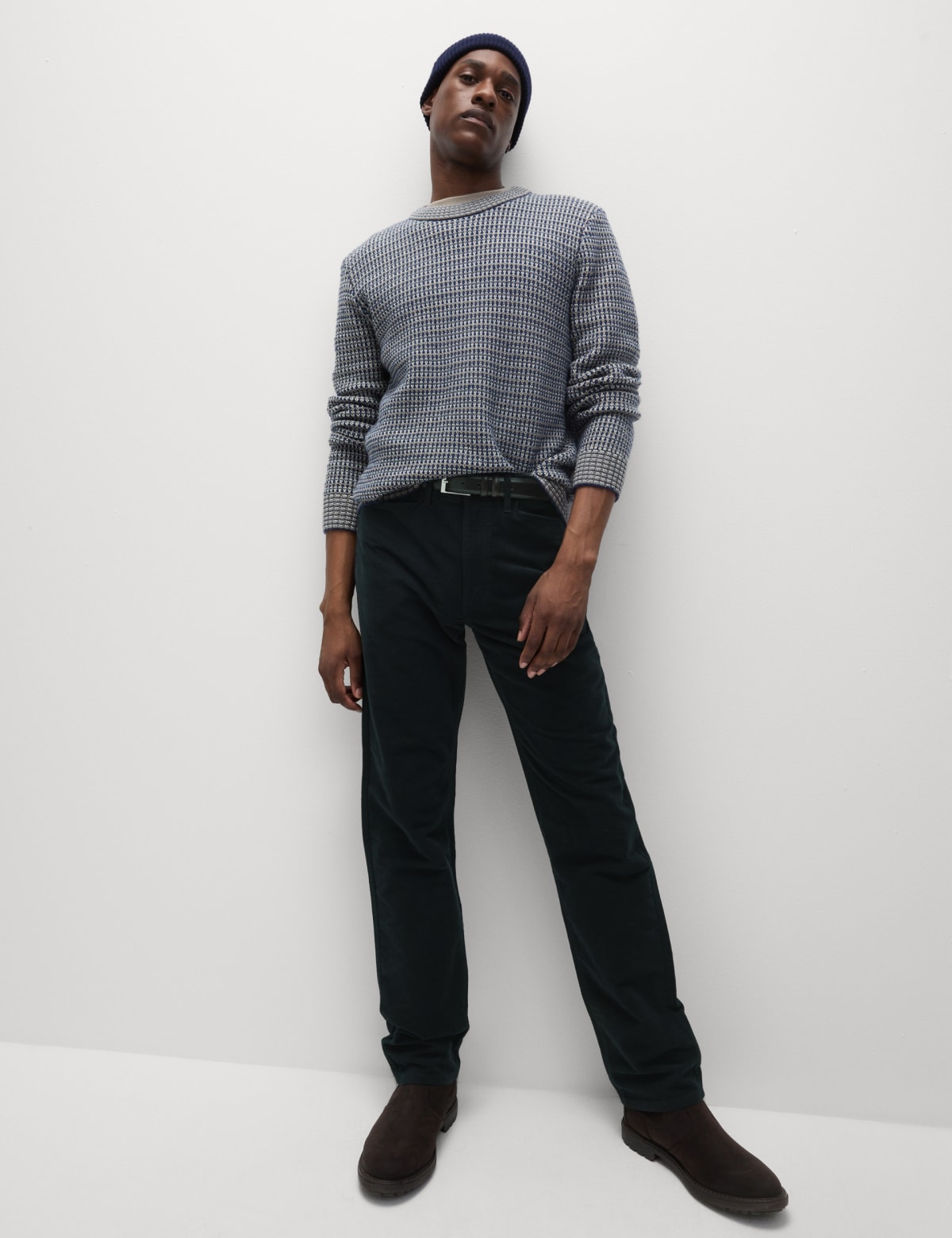 

Marks & Spencer Regular Fit Italian Moleskin 5 Pocket Trousers (MALE, DARK NAVY, 42-33)
