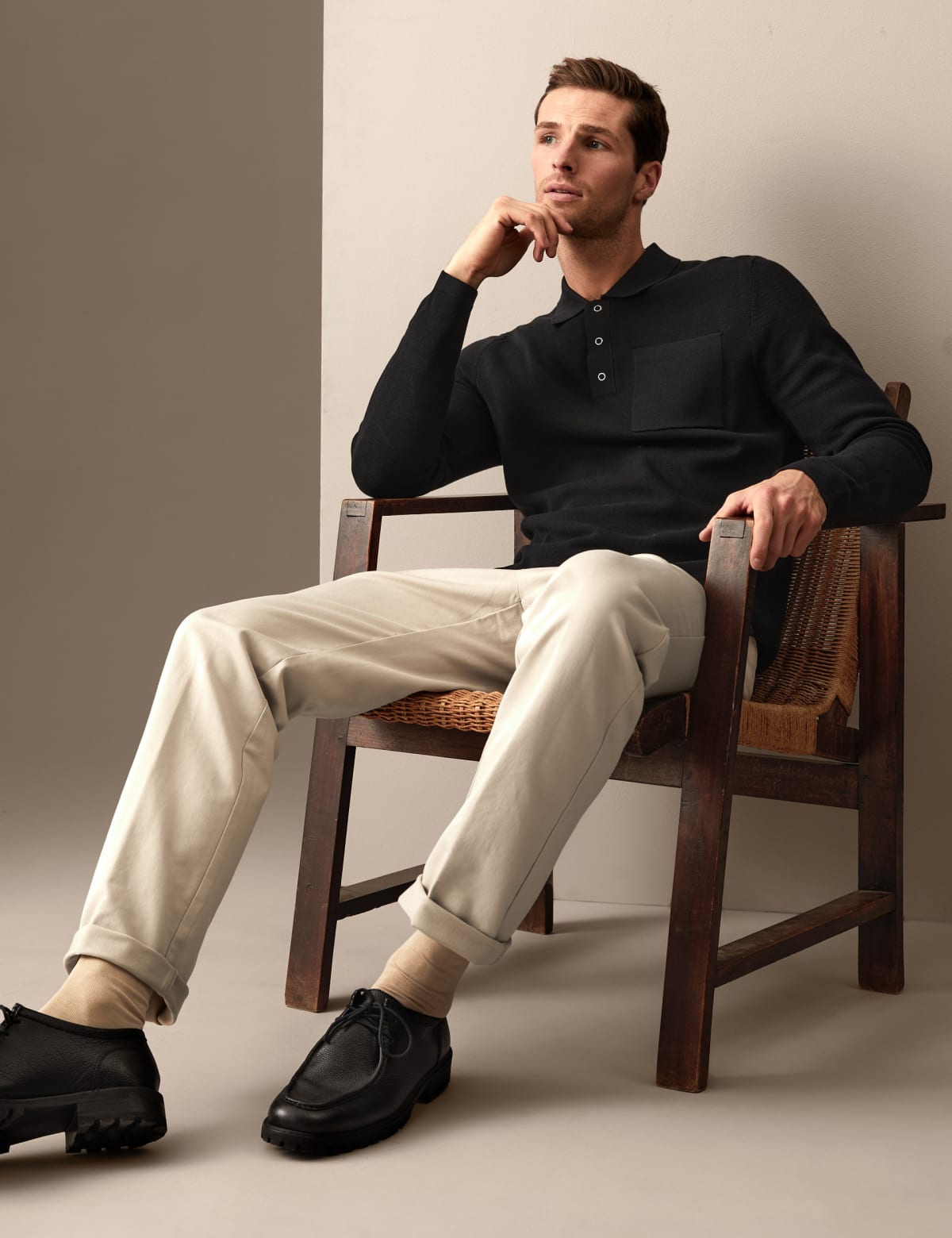 

Marks & Spencer Regular Fit Italian Stretch Chinos (MALE, NATURAL BEIGE, 38-33)