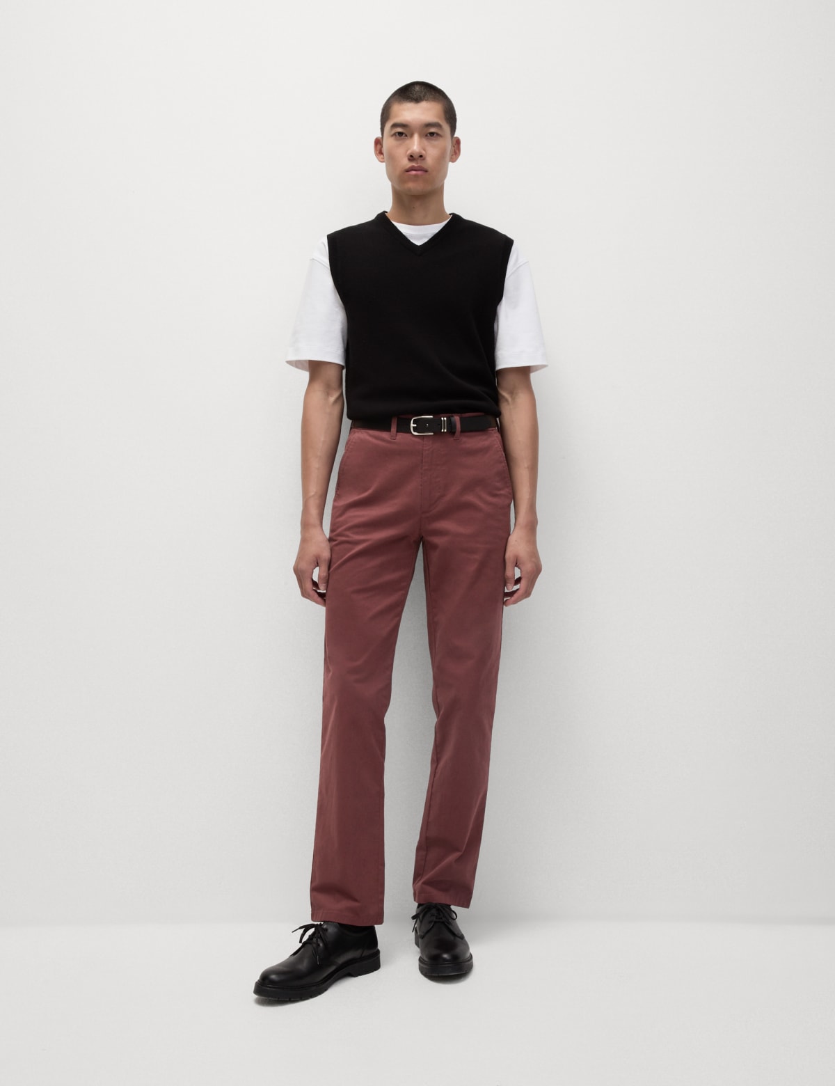 

Marks & Spencer Regular Fit Stretch Chino (MALE, WINE, 34-31)