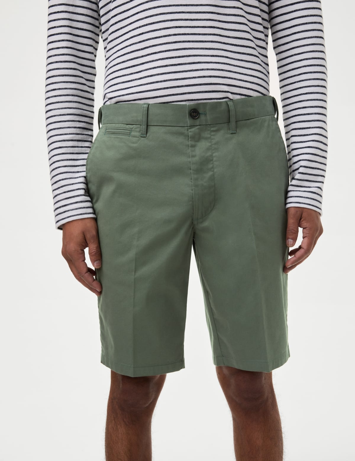 

Marks & Spencer Cotton Mix Plain Regular Fit Chino Shorts (MALE, MOSS, 40-REG)