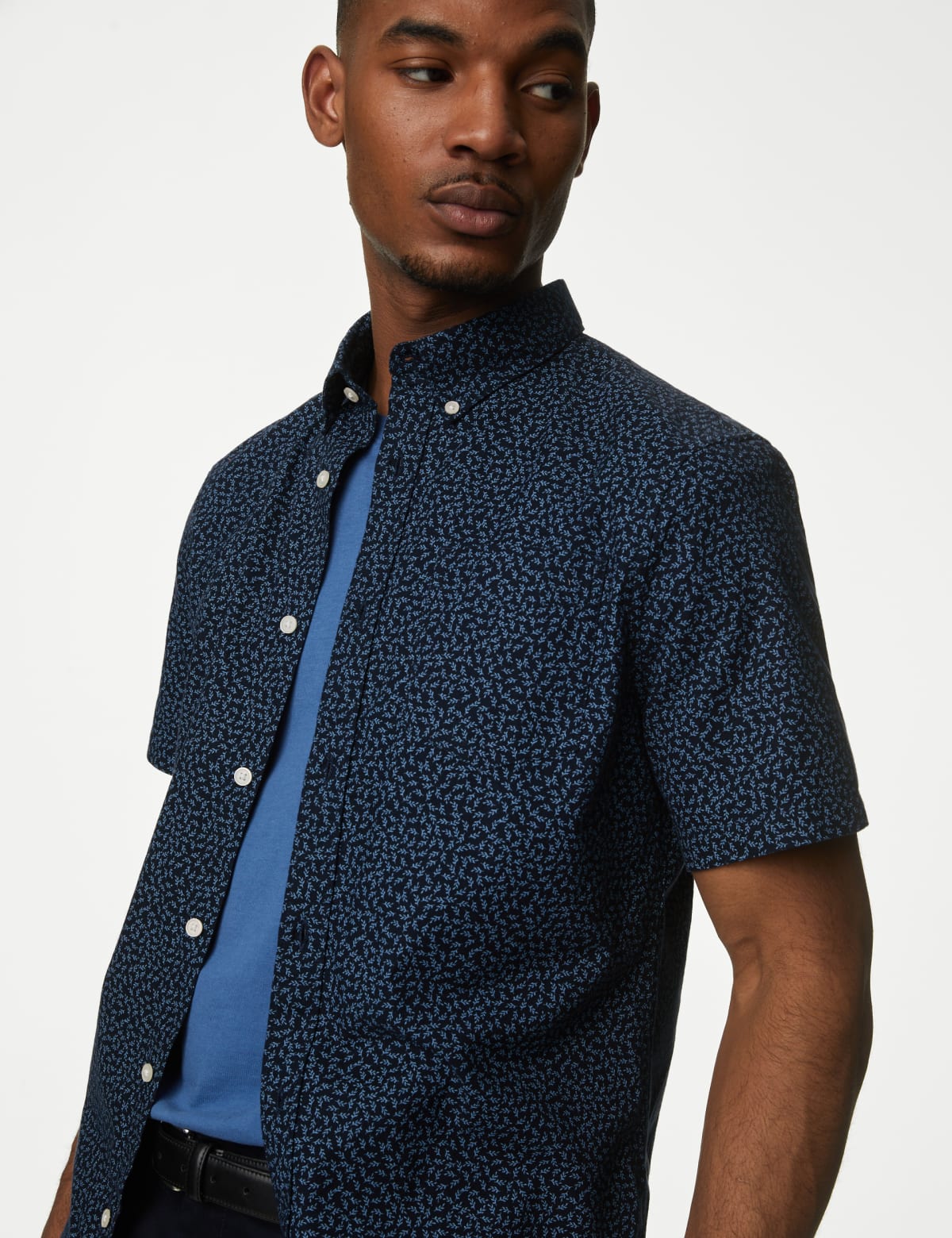 

Marks & Spencer Easy Iron Pure Cotton Print Oxford Shirt (MALE, NAVY MIX, M-REG)