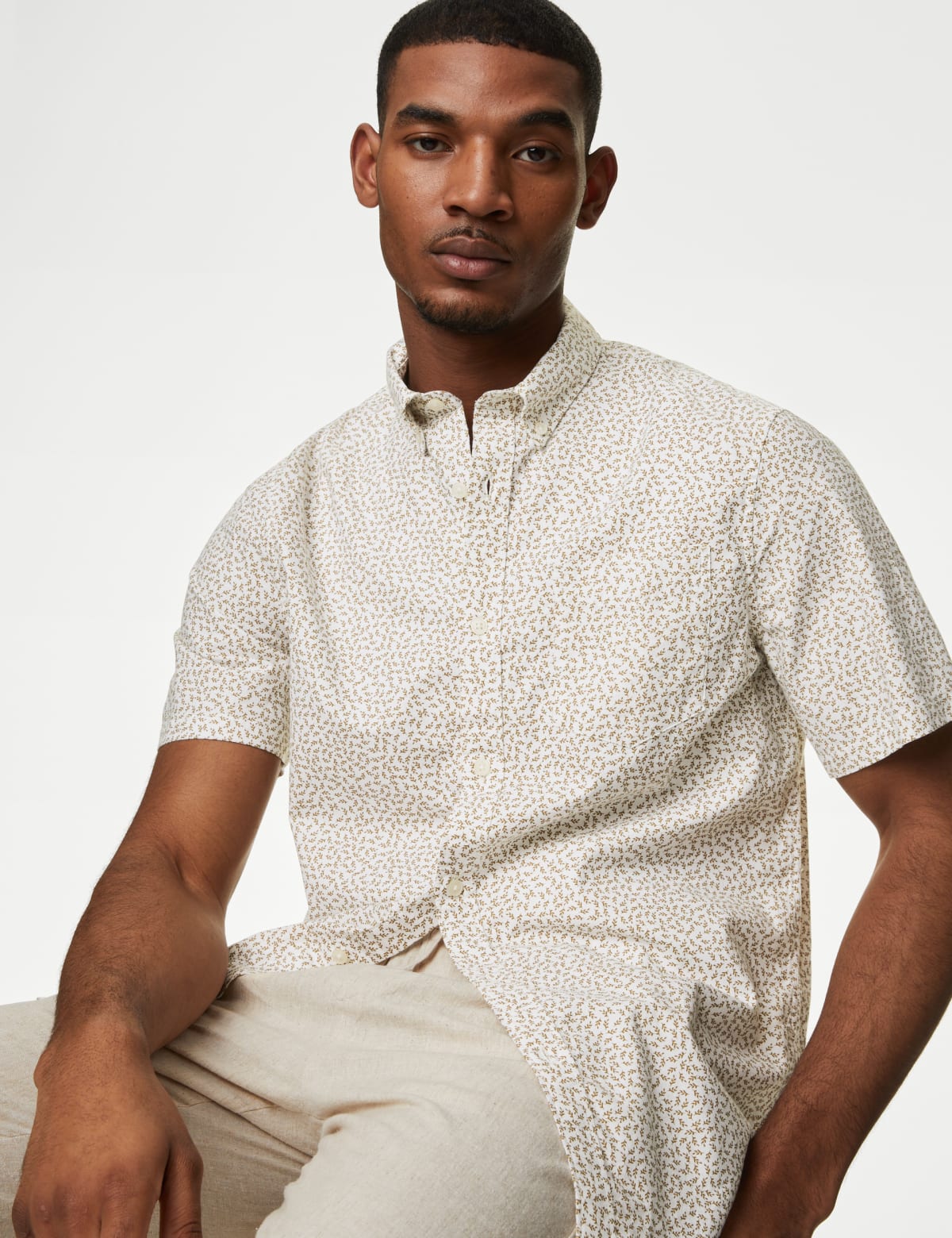 

Marks & Spencer Easy Iron Pure Cotton Print Oxford Shirt (MALE, ECRU MIX, S-REG)