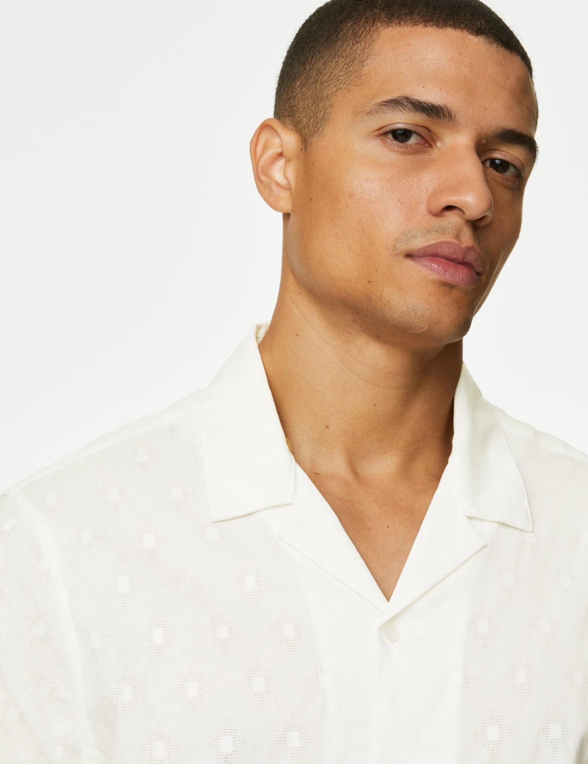 

Marks & Spencer Pure Cotton Textured Cuban Collar Shirt (MALE, WHITE, M-REG)