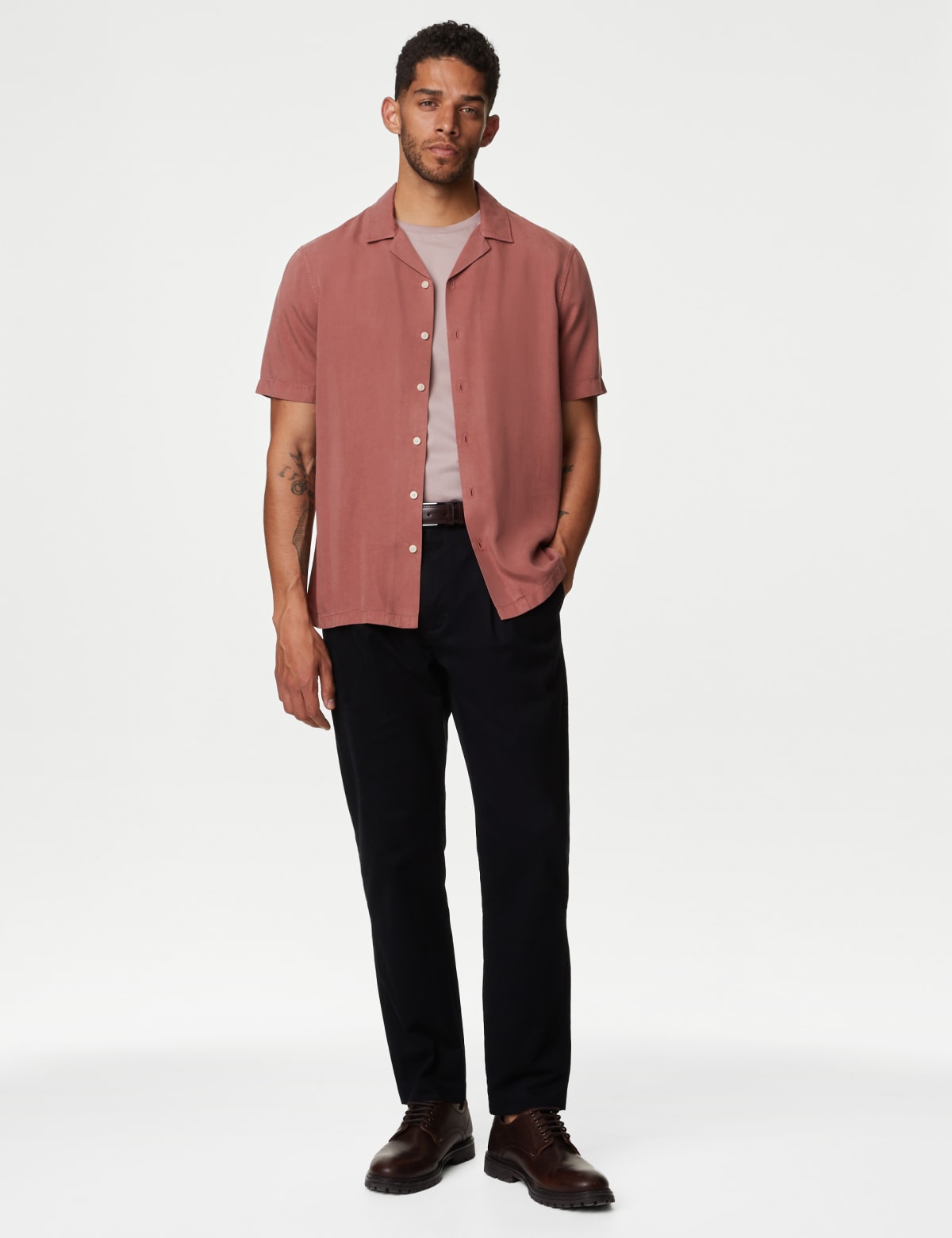 

Marks & Spencer Soft Touch Pure Lyocell Cuban Collar Shirt (MALE, PINK, M-REG)