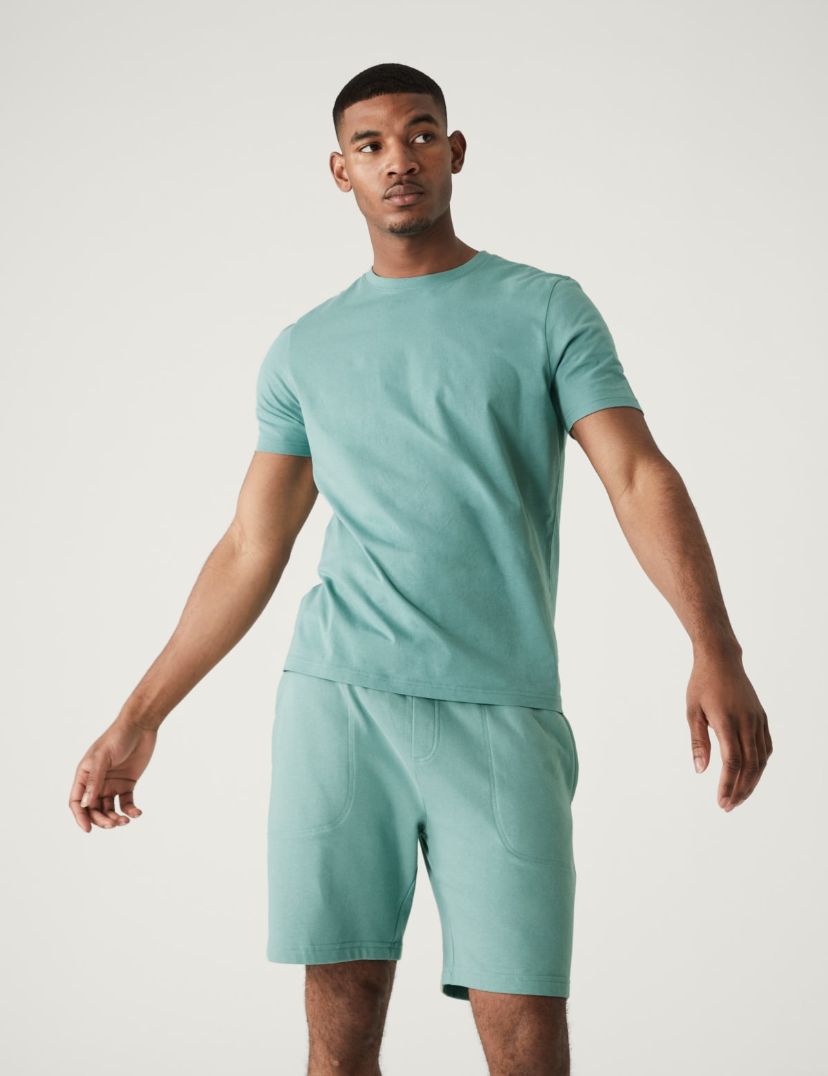 

Marks & Spencer Regular Fit Pure Cotton Crew Neck T-Shirt (MALE, DUSTED AQUA, XL-REG)