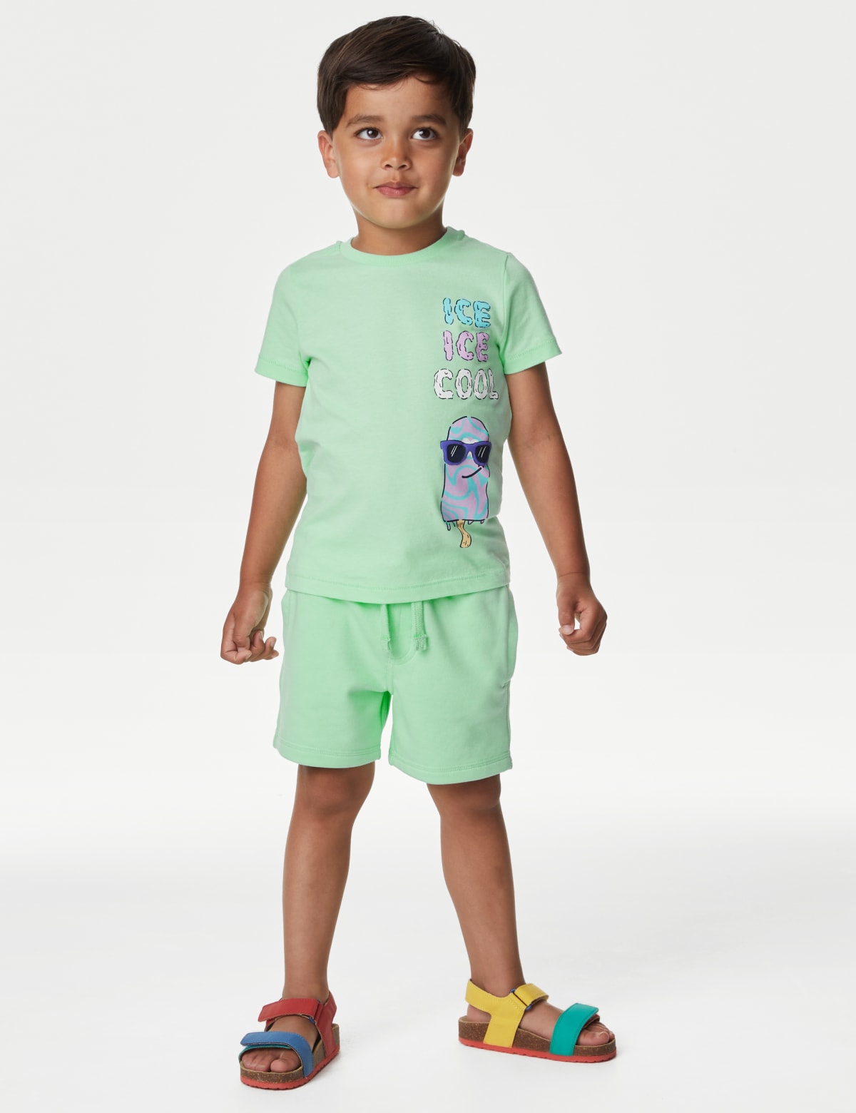 

Marks & Spencer Cotton Mix Plain Regular Fit Shorts (BOYS, GREEN, 3-4 Y)