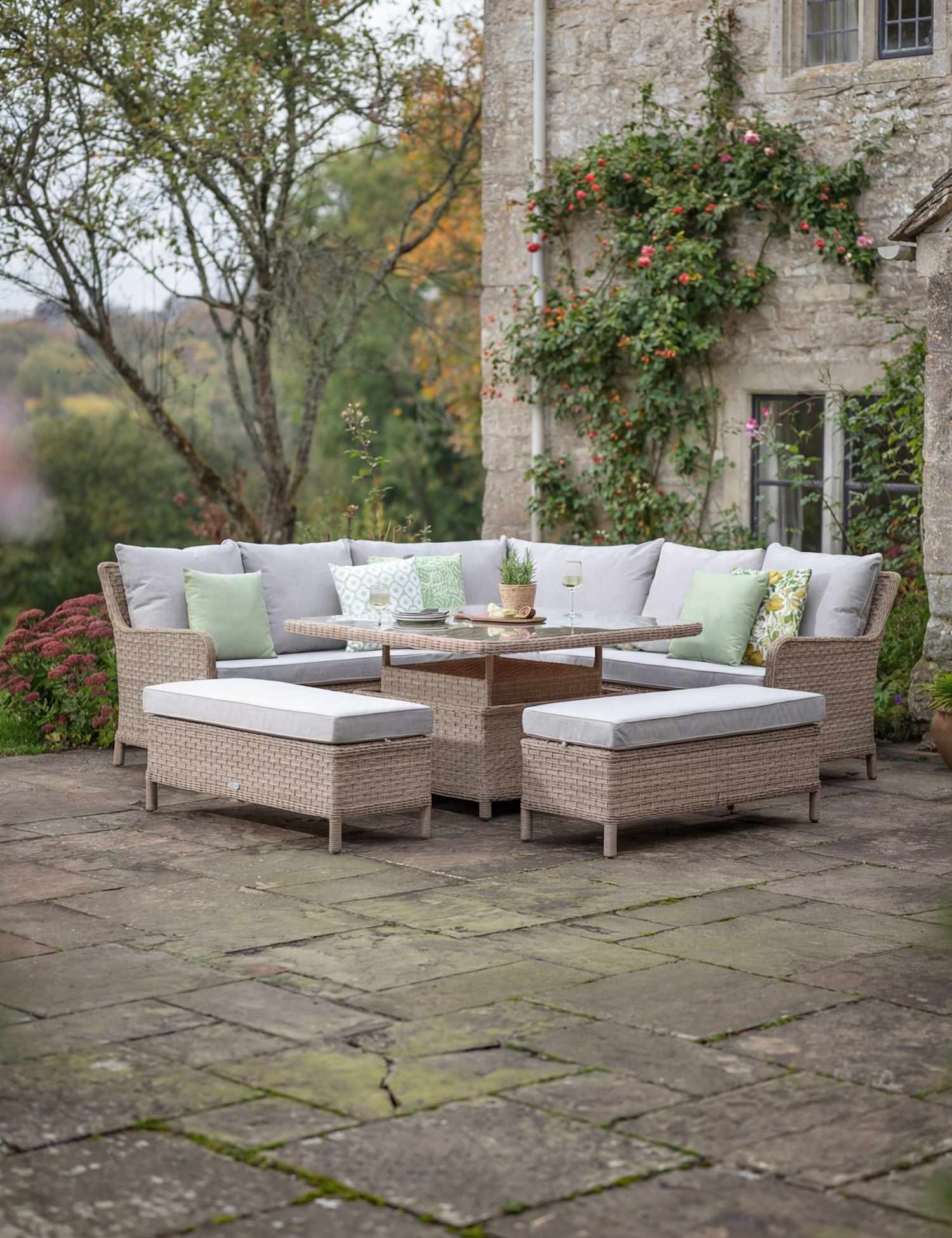 Bramblecrest Patagonia Rattan Square Lounge Set Oatmeal