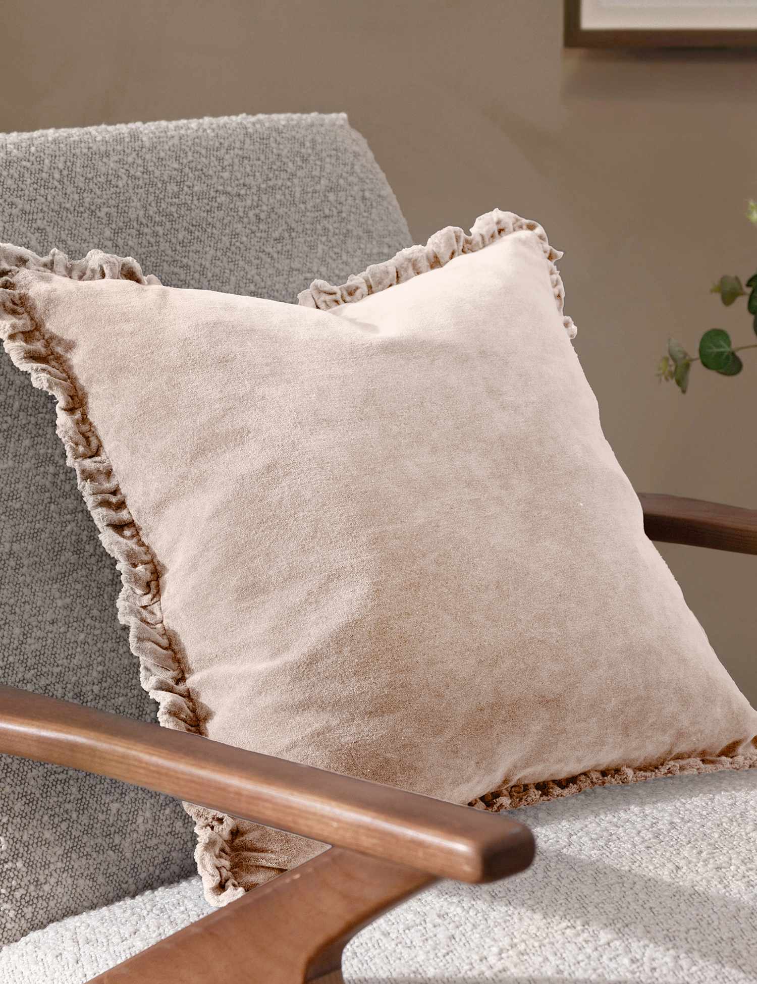 YARD Bertie Cotton Velvet Cushion Light Cream