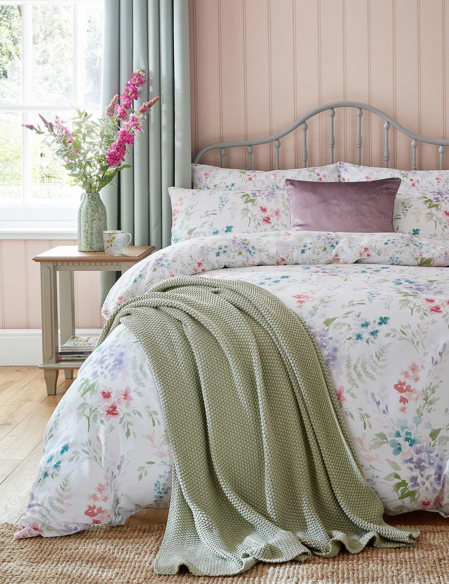 Laura Ashley Pure Cotton Audlen Flowers Bedding Set White Mix