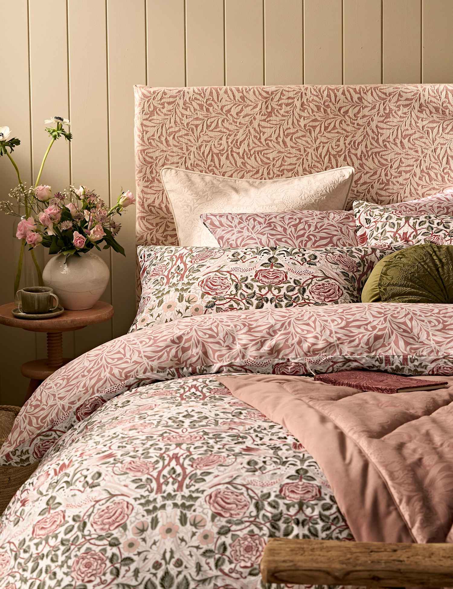 Laura Ashley Set of 2 Pure Cotton Rose Brick Pillowcases Pink Mix