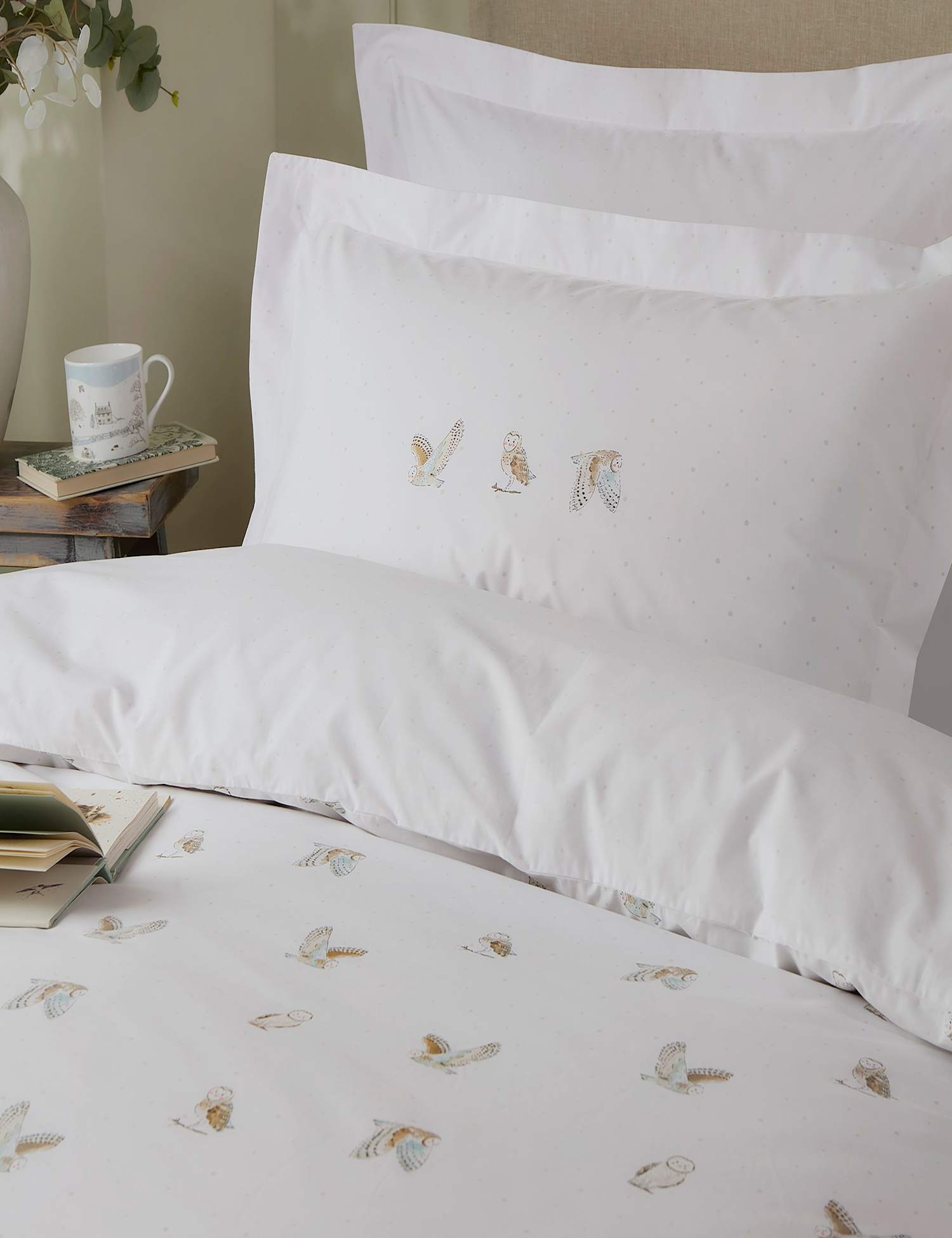 Sophie Allport 2 Pack Pure Cotton Snowy Owls Oxford Pillowcases White Mix