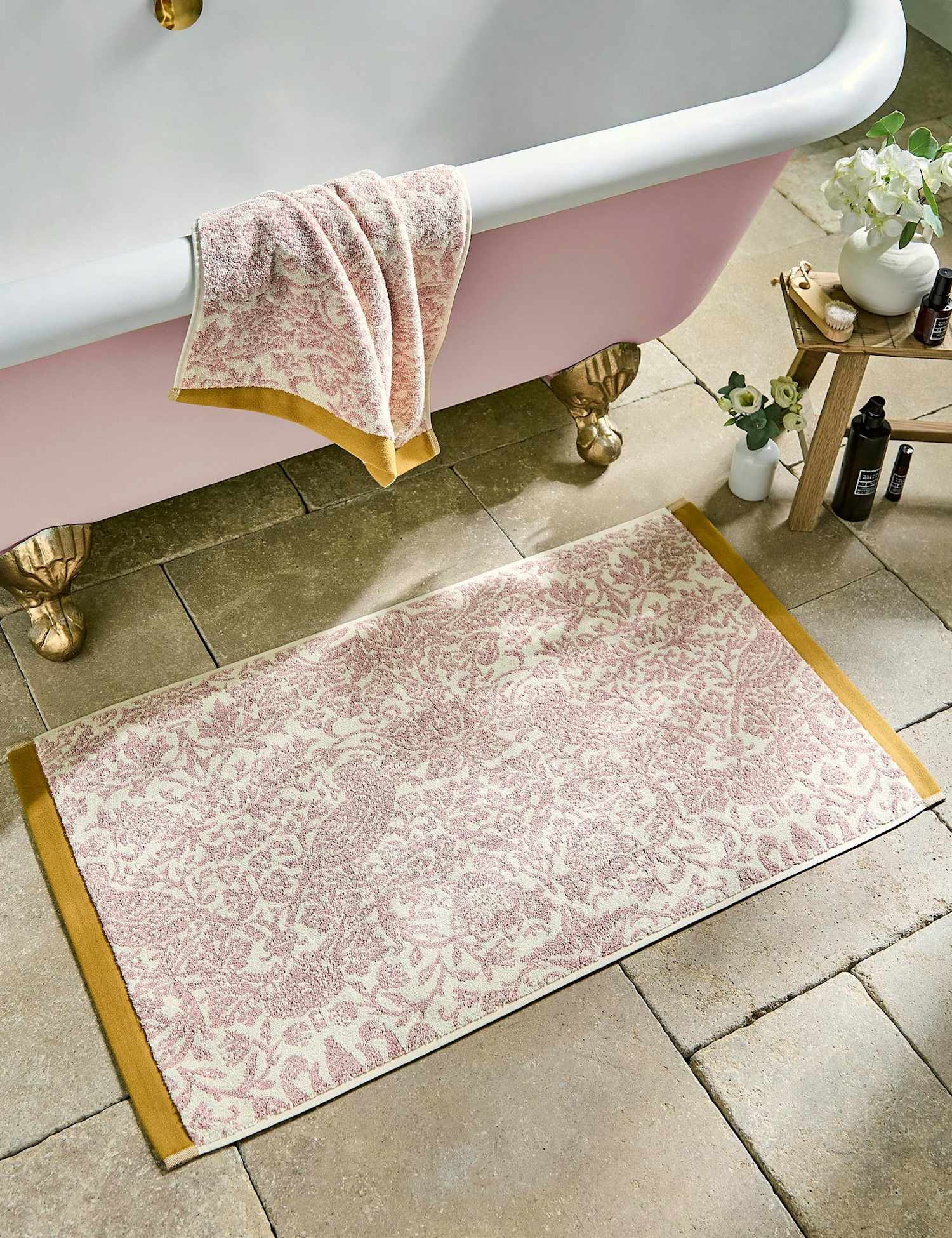 William Morris At Home Pure Cotton Strawberry Thief Bath Mat Light Pink Mix