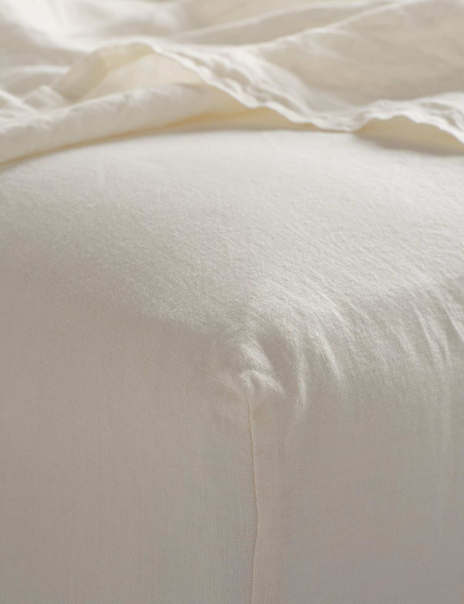 Bedfolk Pure Linen Washed Fitted Sheet Soft White