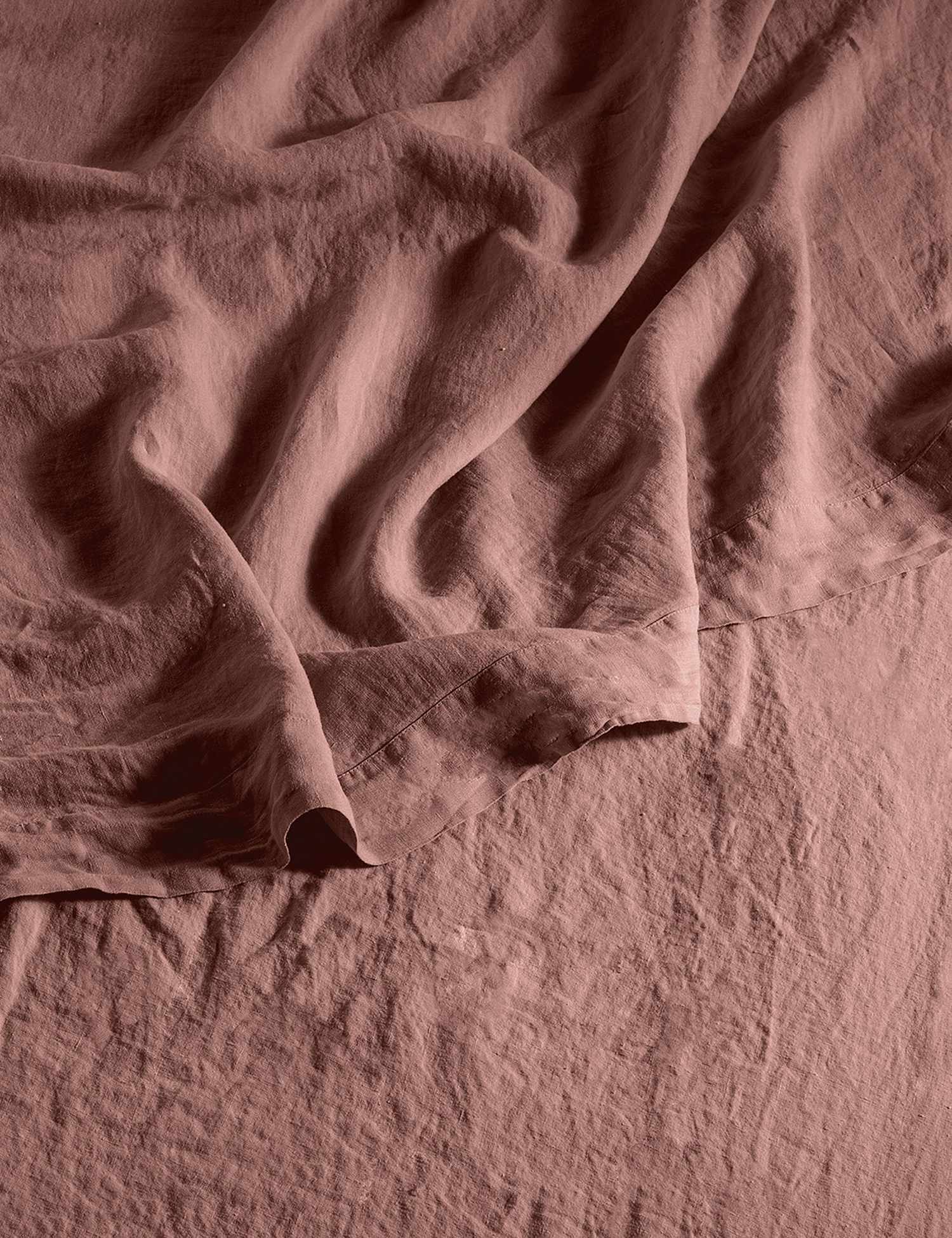Bedfolk Pure Linen Washed Flat Sheet Medium Red