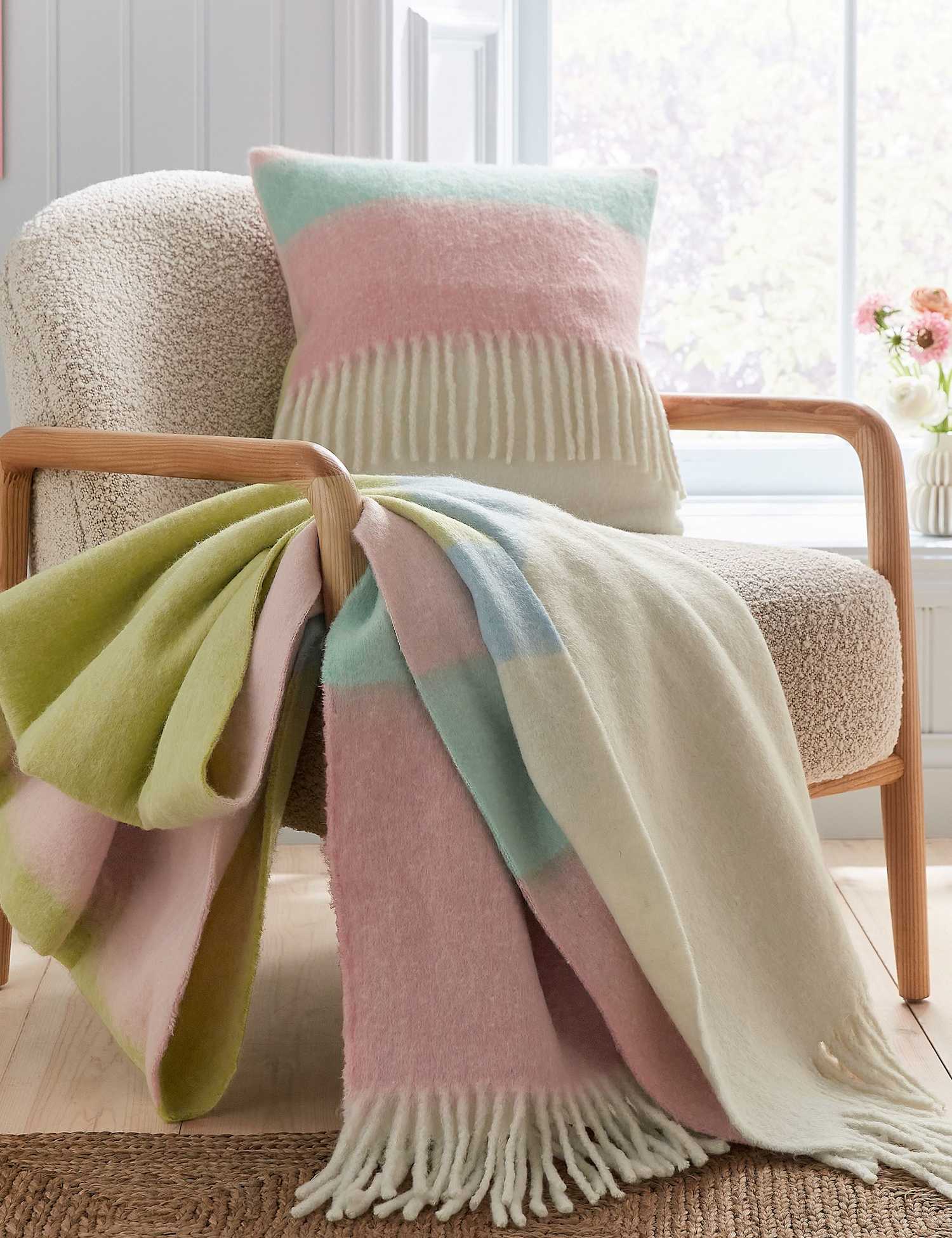 LAND & SHORE Landscape Throw Multi