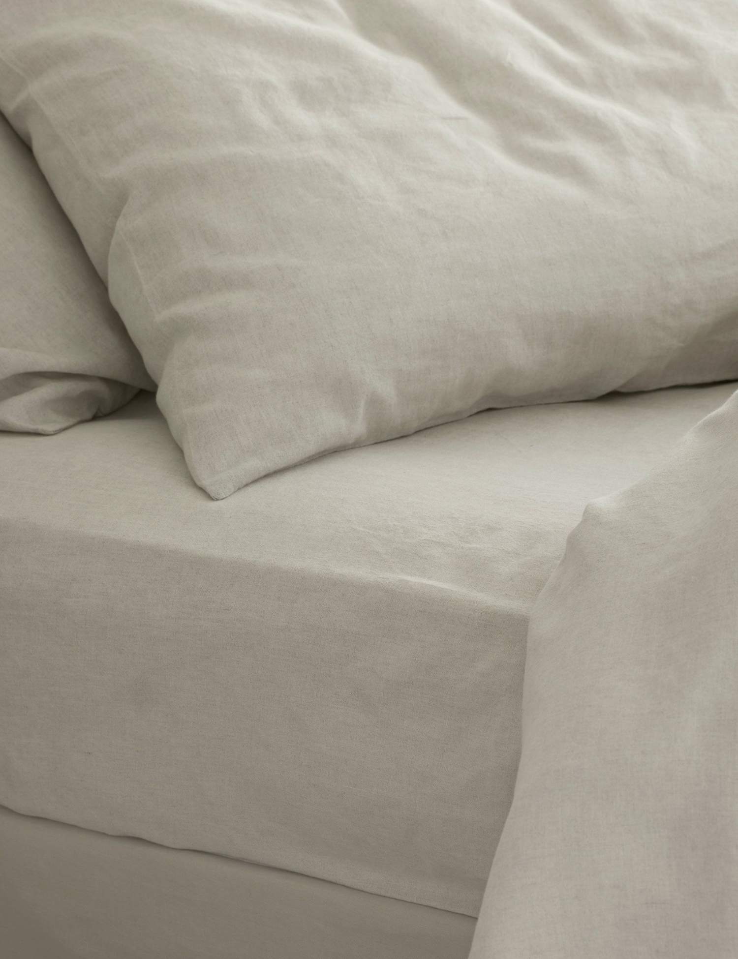 Piglet In Bed Pure Linen Fitted Sheet Oatmeal