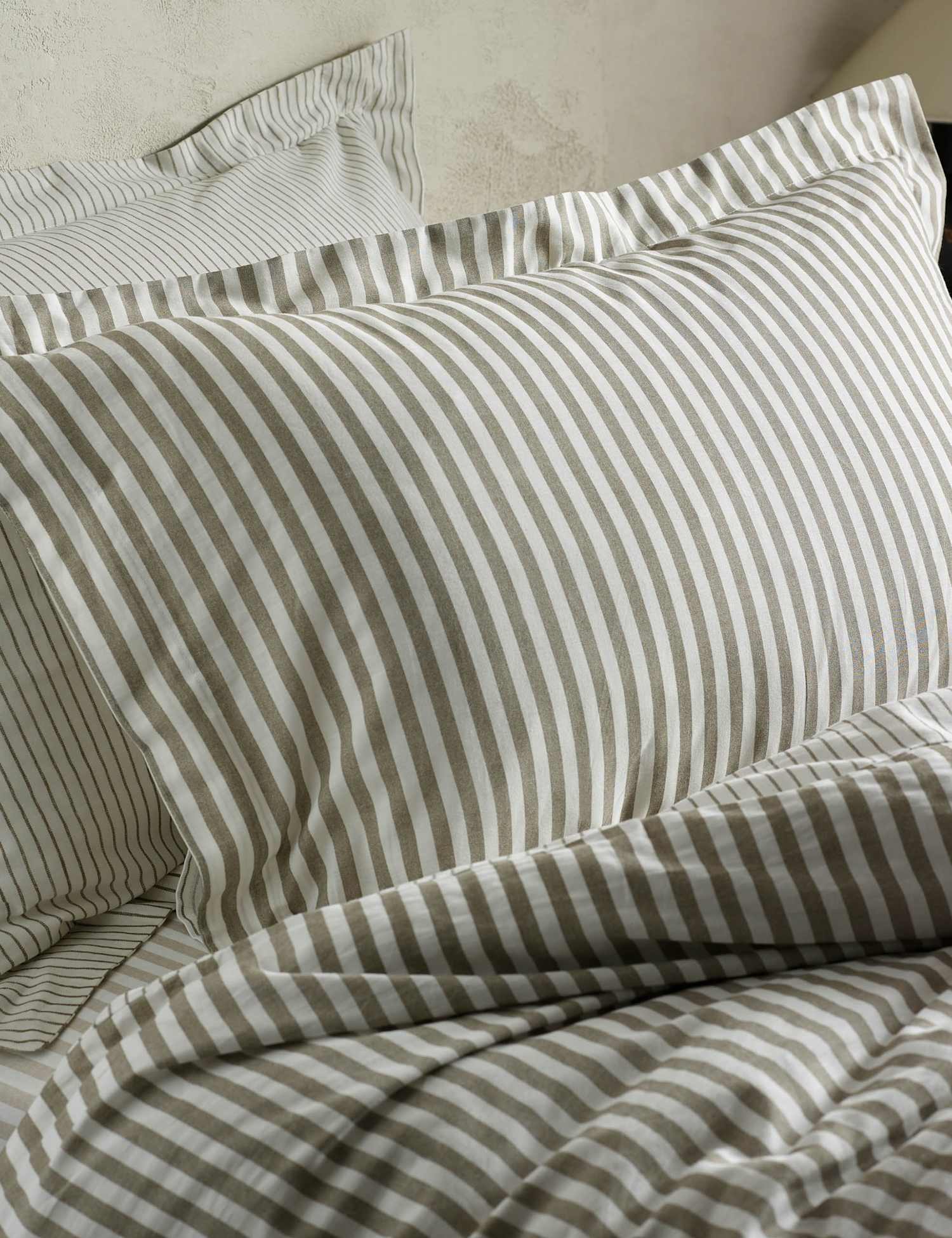 YARD 2 Pack Pure Cotton Hebden Stripe Pillowcases Grey Mix