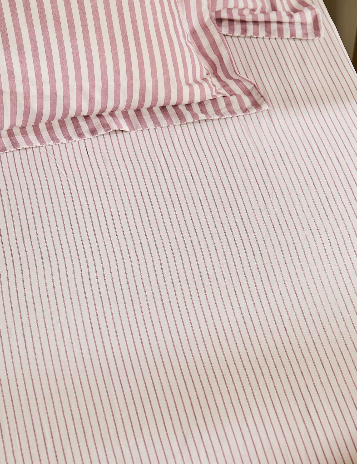 YARD Pure Cotton Hebden Striped Fitted Sheet Pink Mix