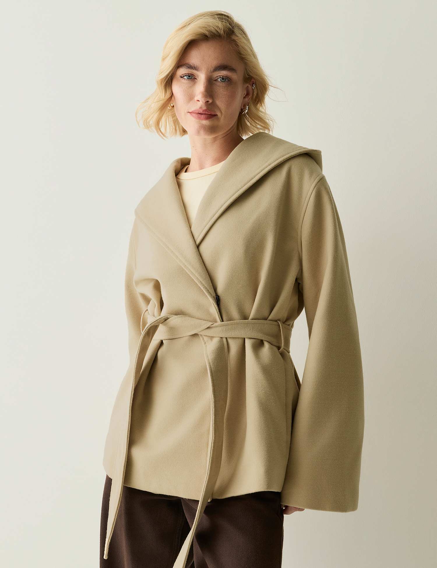 Regatta Showerproof Hooded Short Wrap Coat Beige