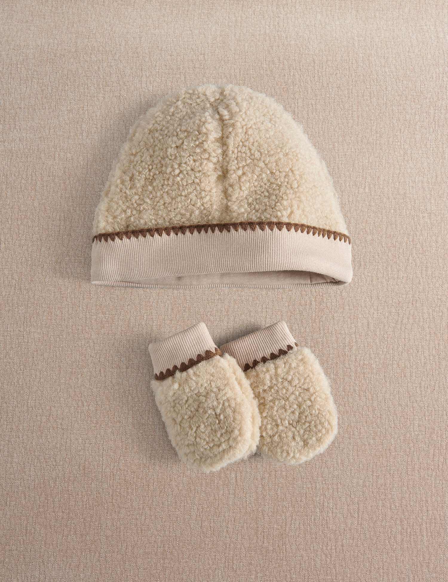Mamas & Papas Borg Hat & Mitts Set (0-12 Mths) Beige