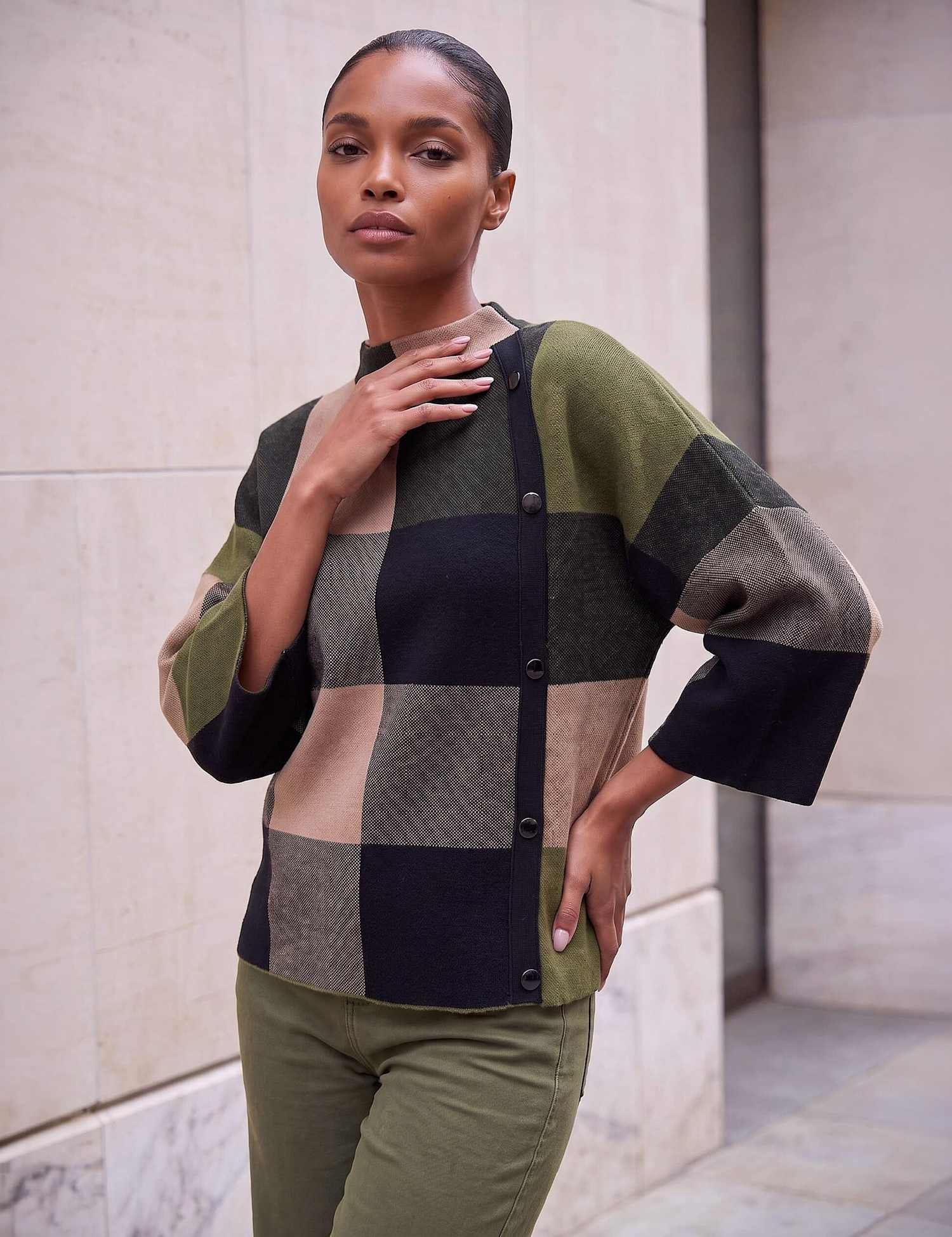 Roman Checked Button Detail Knitted Cape Green Mix