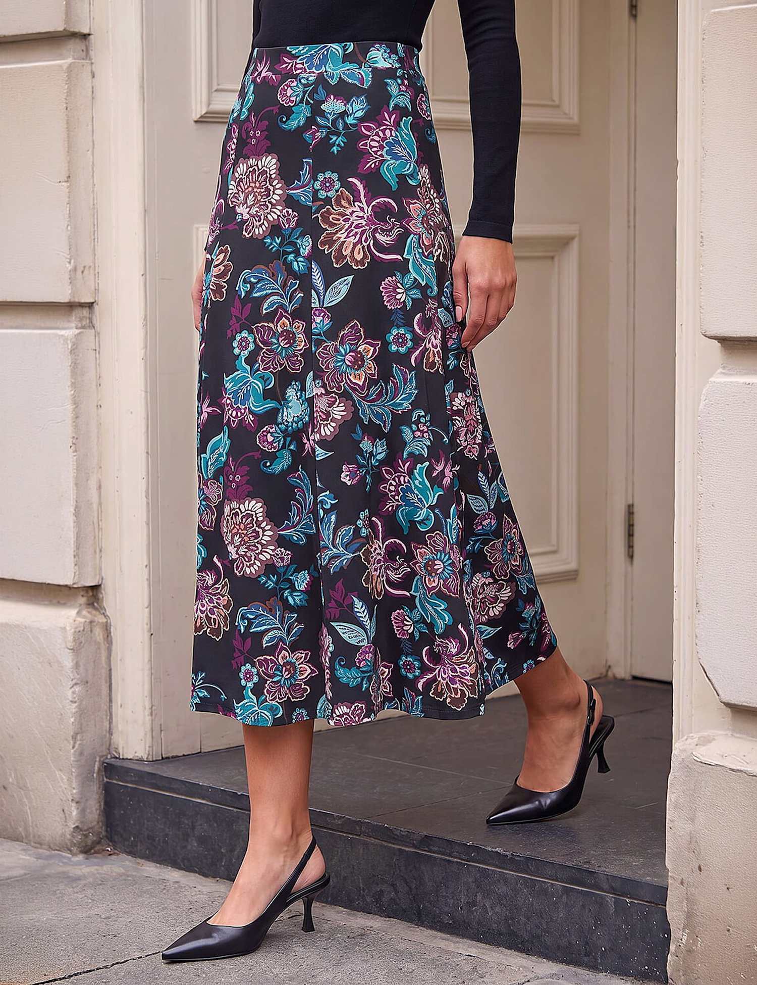 Roman Floral Paisley Print Skirt Black