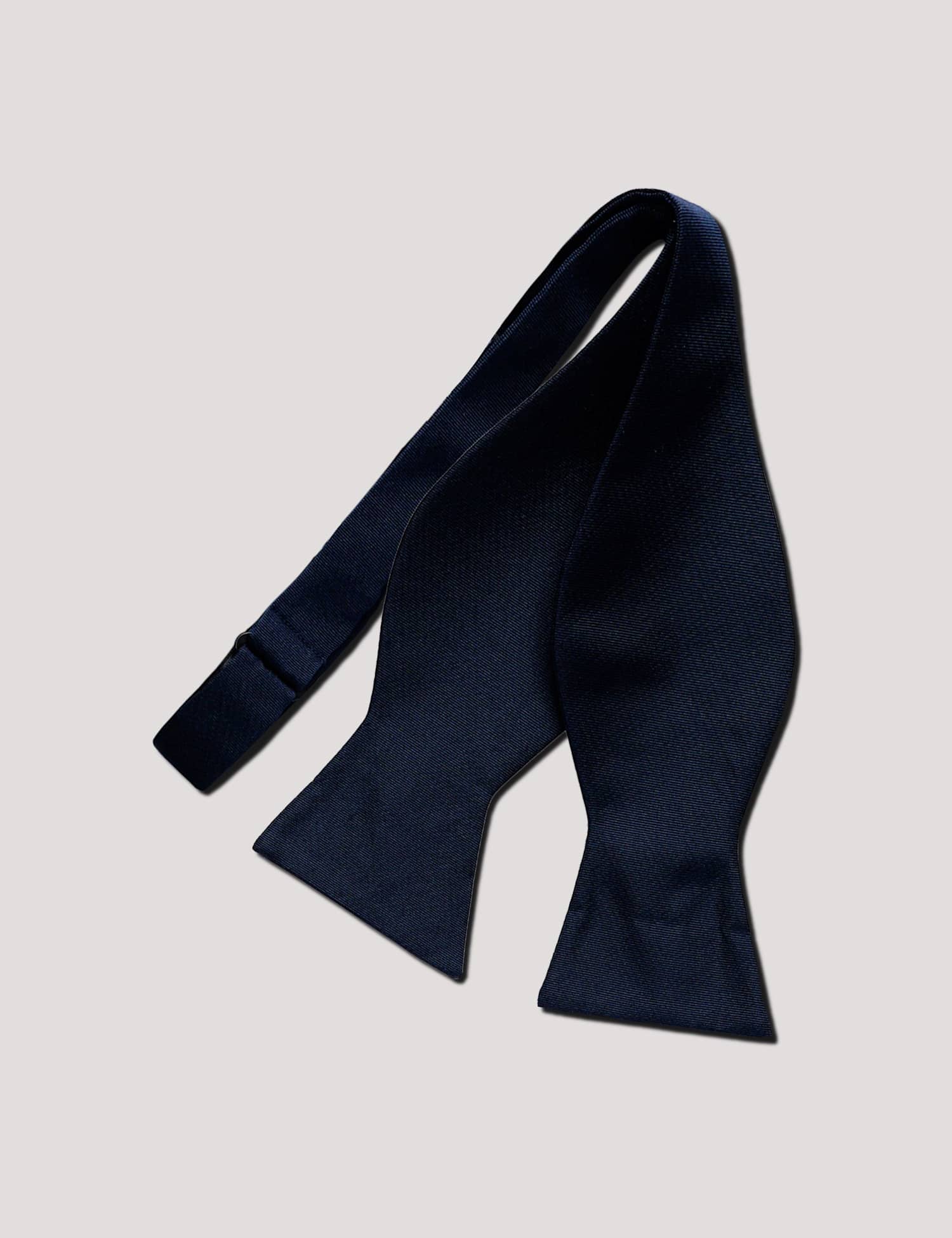 Hawes & Curtis Pure Silk Bow Tie Navy