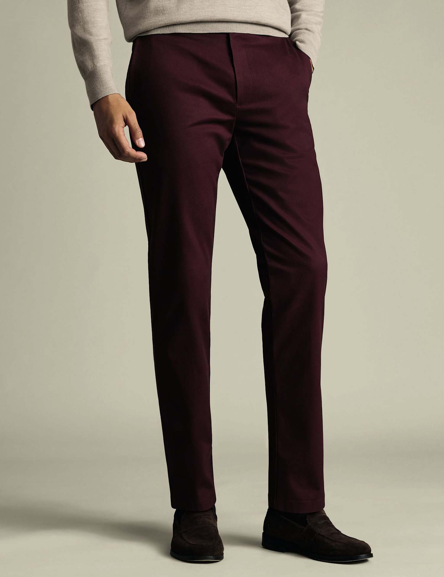 Charles Tyrwhitt Slim Fit Cotton Rich Ultimate Non-Iron Chinos Burgundy