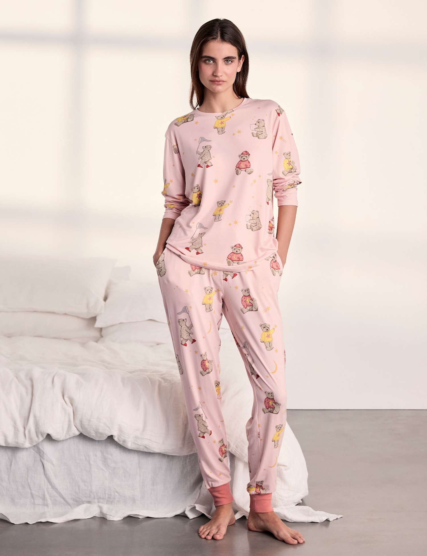 Chelsea Peers Bear Print Crew Neck Pyjama Set Light Pink