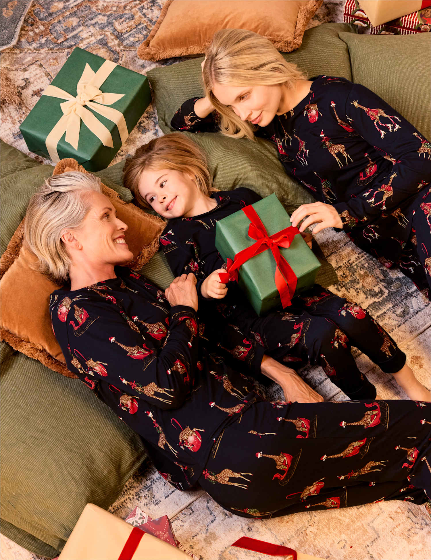 Chelsea Peers Family Christmas Giraffe Print  Pyjama Set (6-16 Yrs) Navy Mix