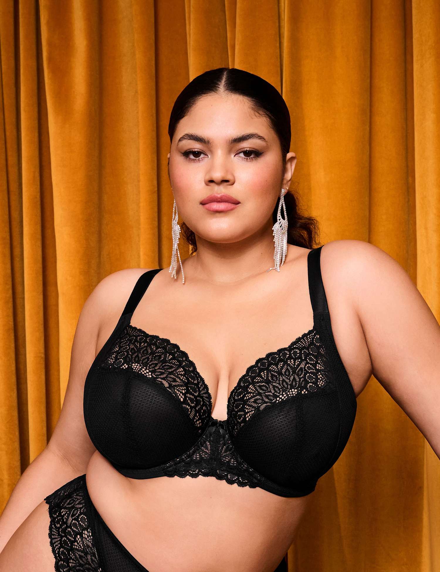 Elomi Tiernie Lace Wired Plunge Bra (DD-K) Black