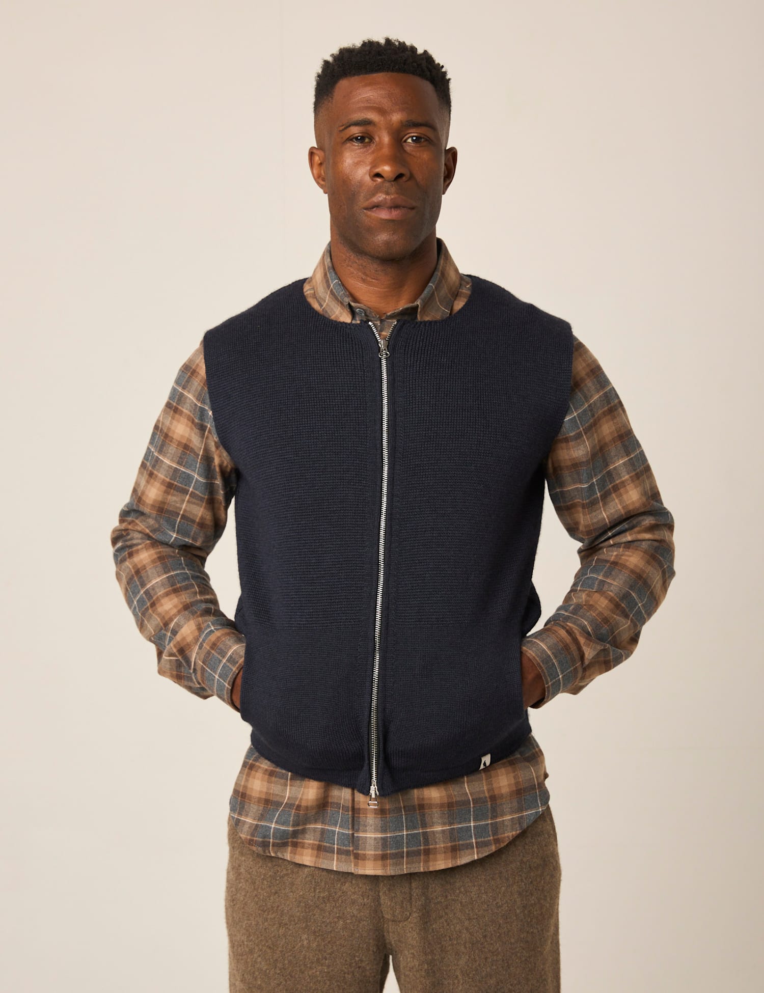 Peregrine Pure Extra Fine Merino Wool Gilet Navy